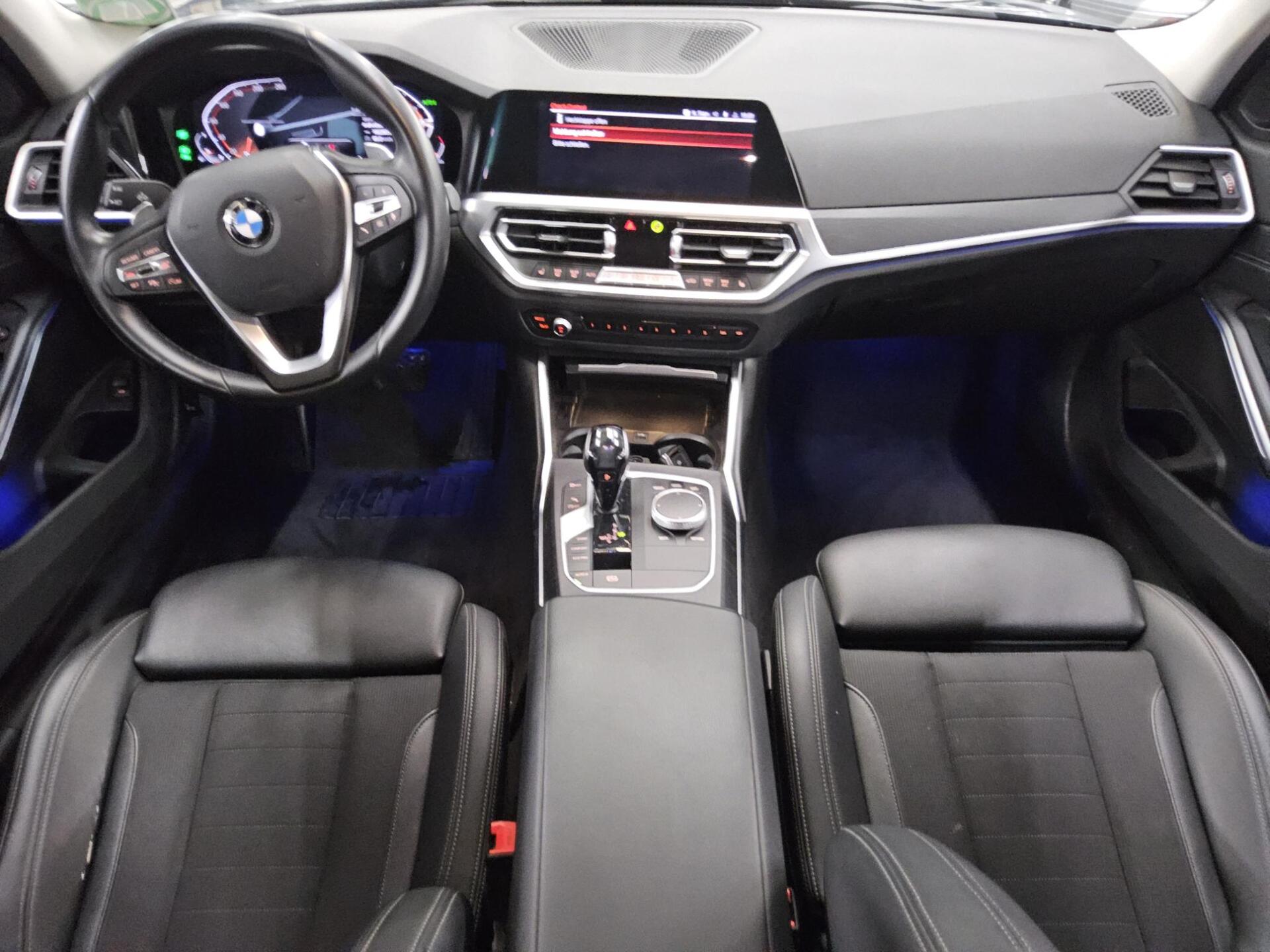 BMW 320iA Touring Sport-Line T-Leder Navi LED LC-Pro 5