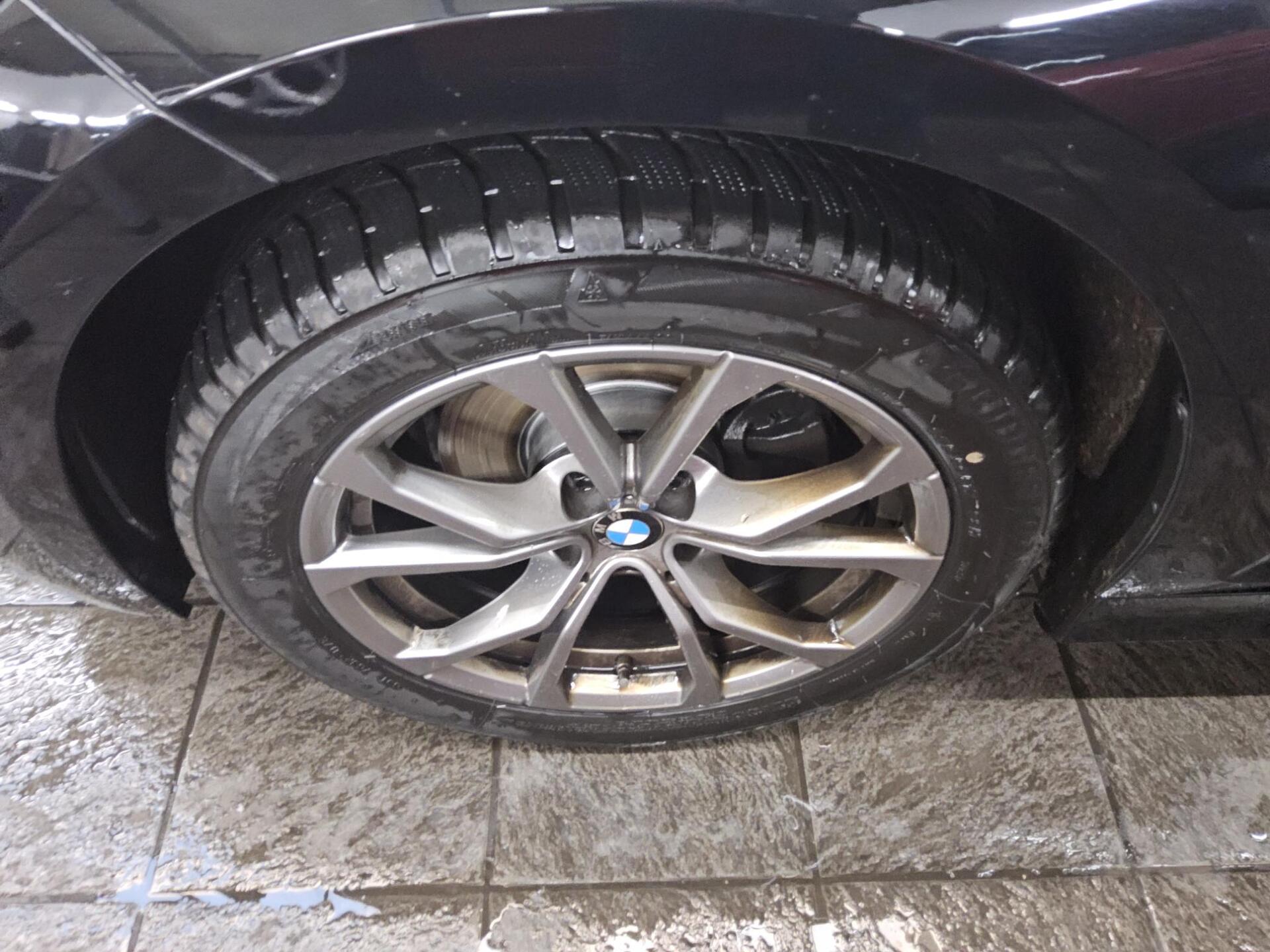 BMW 320iA Touring Sport-Line T-Leder Navi LED LC-Pro 11