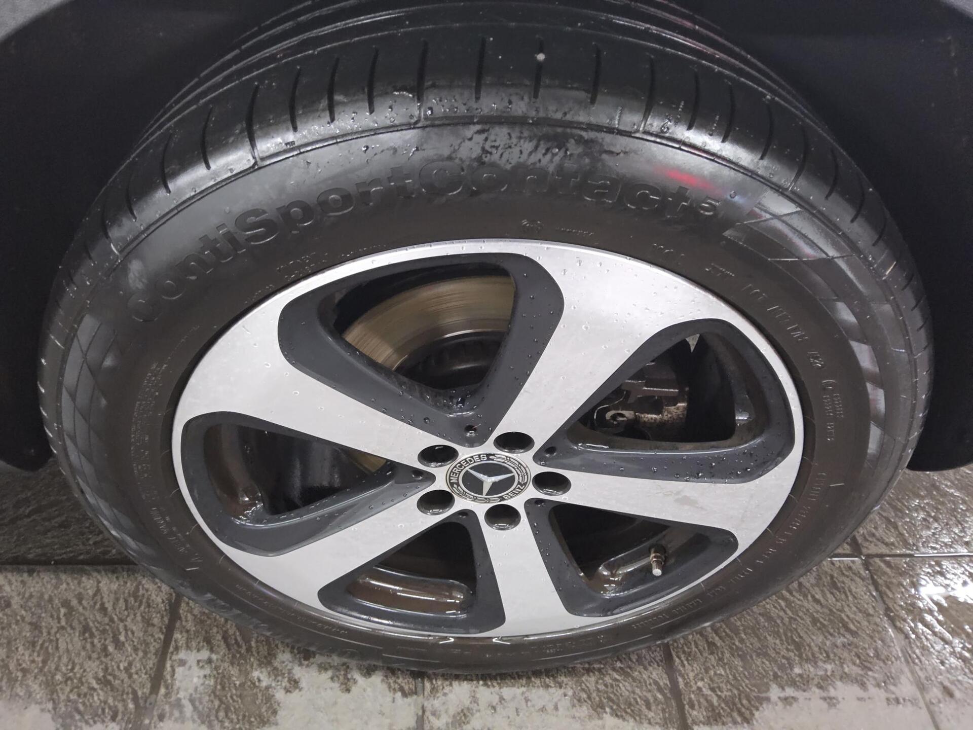 Mercedes-Benz GLC 250 4M Exclusive Navi LED Pano HuD Night RFK 10