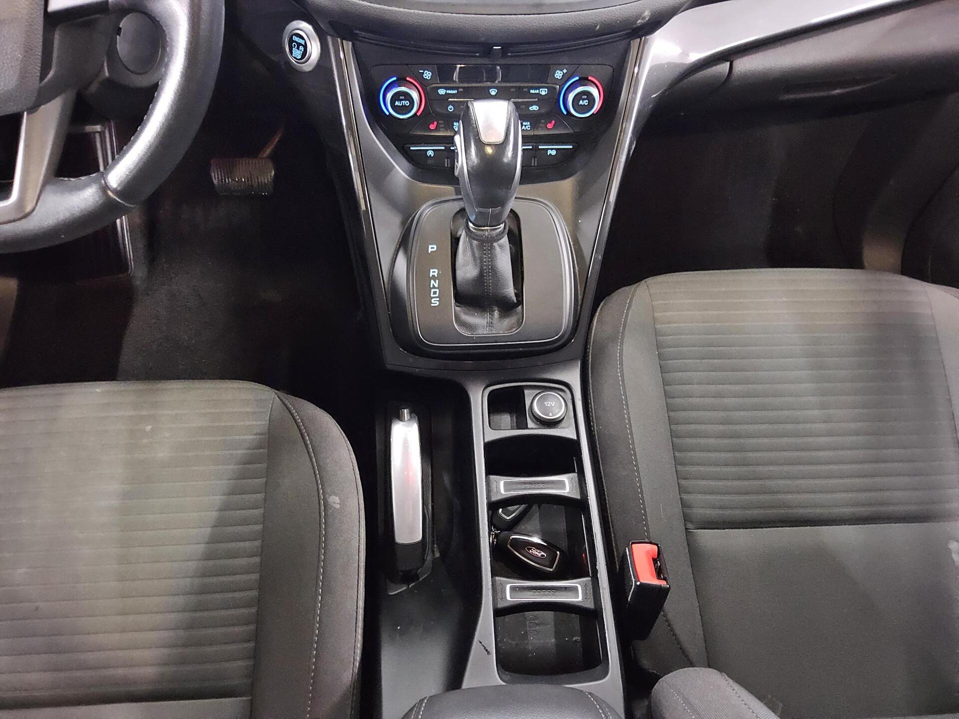 Ford C-Max 2.0 TDCi Titanium Navi Xenon PDC Shz 6