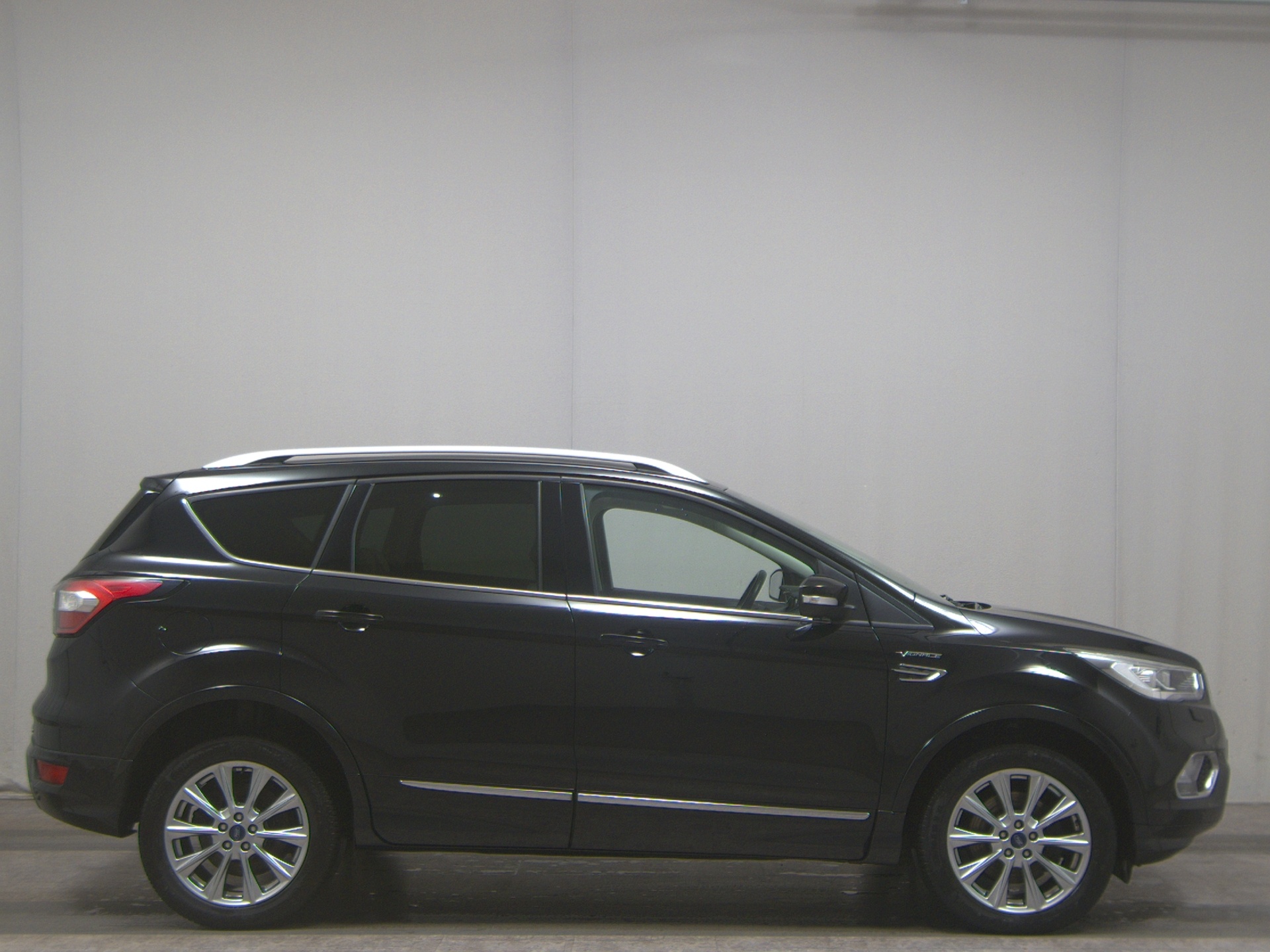 Ford Kuga 2.0 TDCI 4x4 Vignale Navi Xenon Pano AHK