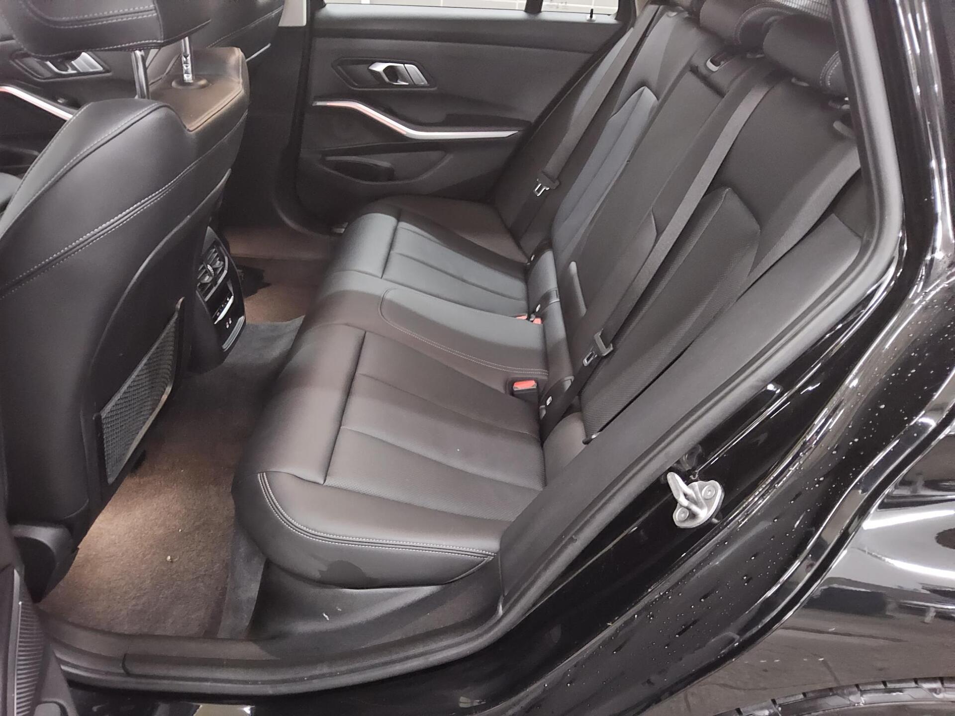 BMW 318dA Touring Advantage Leder Navi Laser LC Pro 13