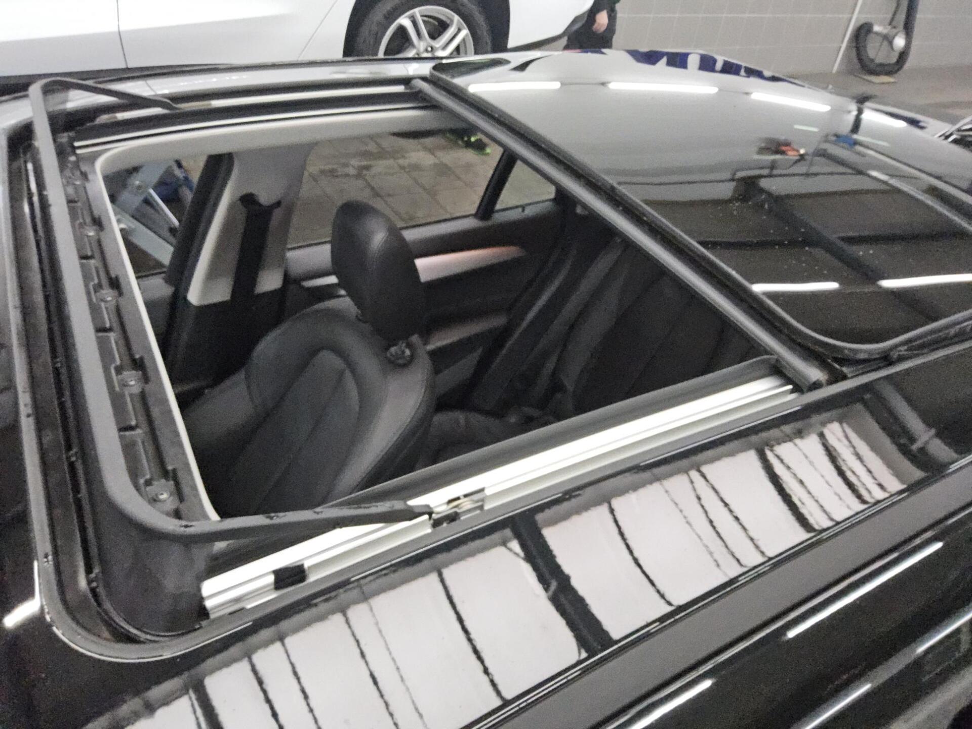 BMW X1 sDrive18d Leder Navi Pano Shz 12