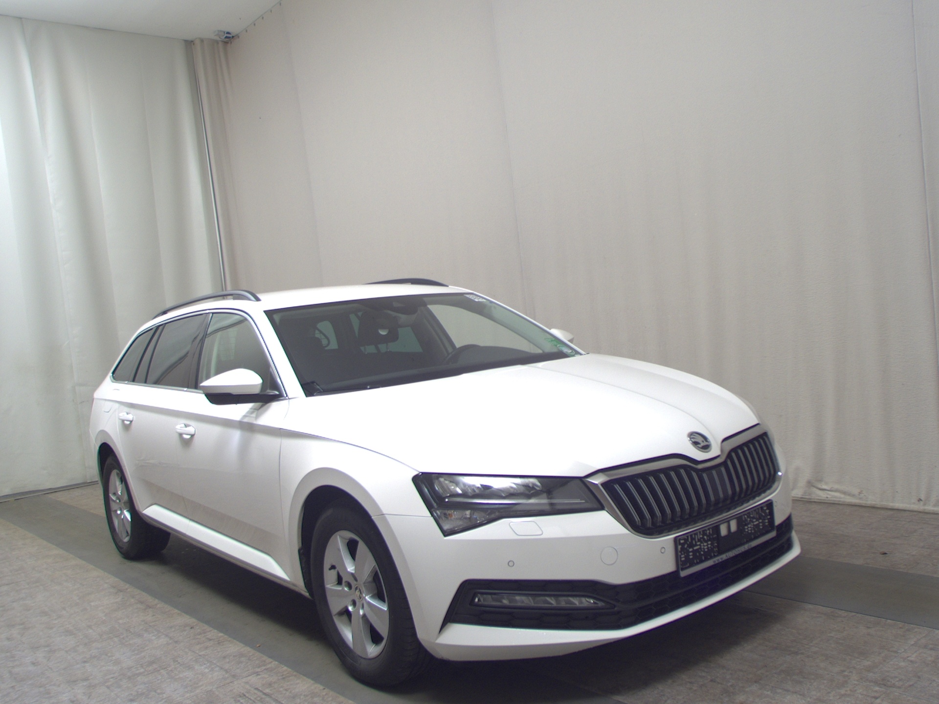 Skoda Superb Kombi 2.0 TDI Ambition Navi LED vc Sound 3