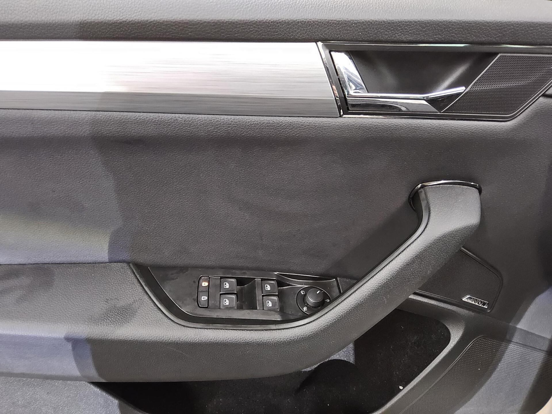 Skoda Superb Kombi 2.0 TDI Ambition Navi LED vc Sound 10