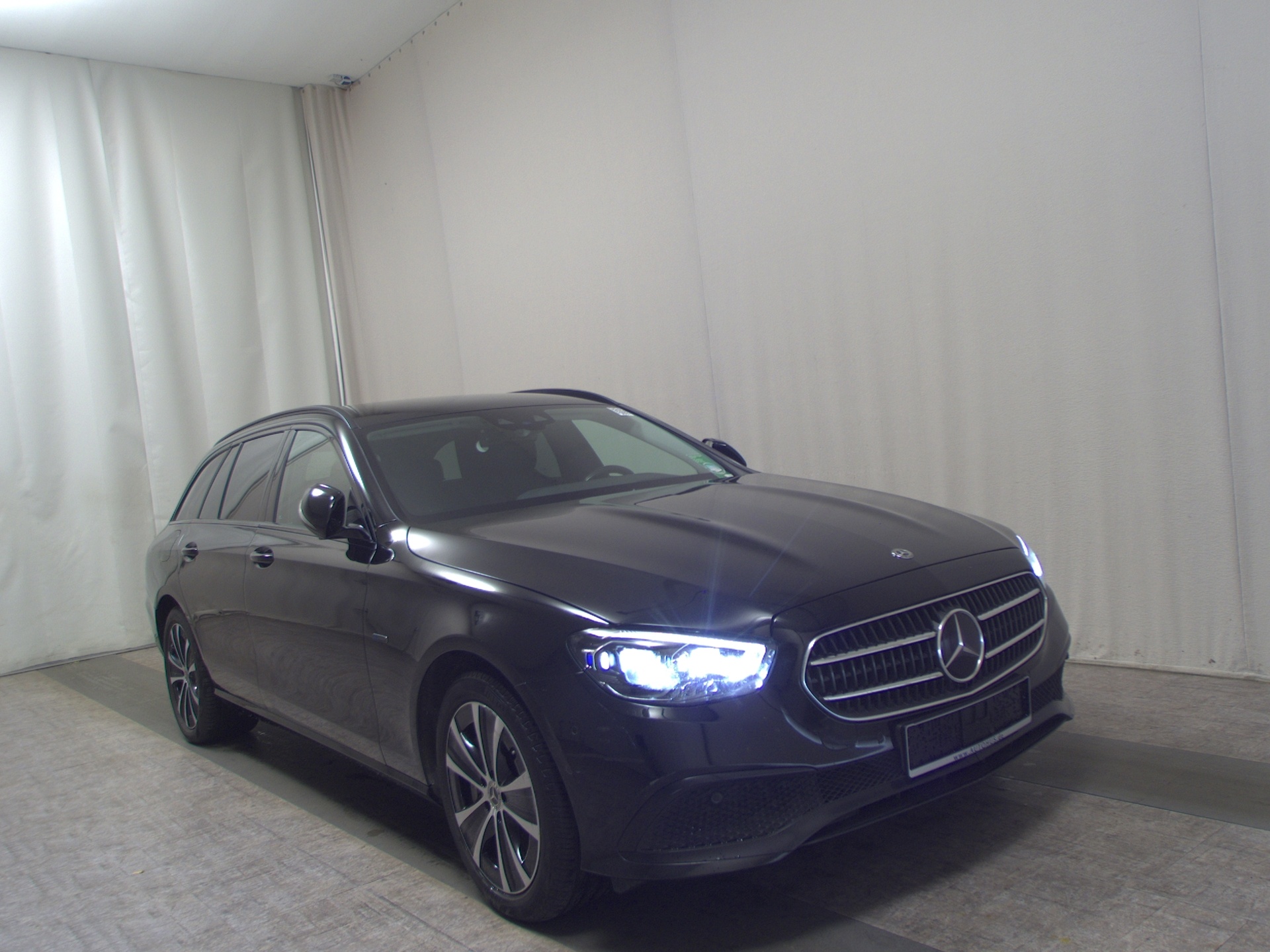 Mercedes-Benz E 300 T de Avantgarde Navi MB-LED Wide Burm. HuD 3