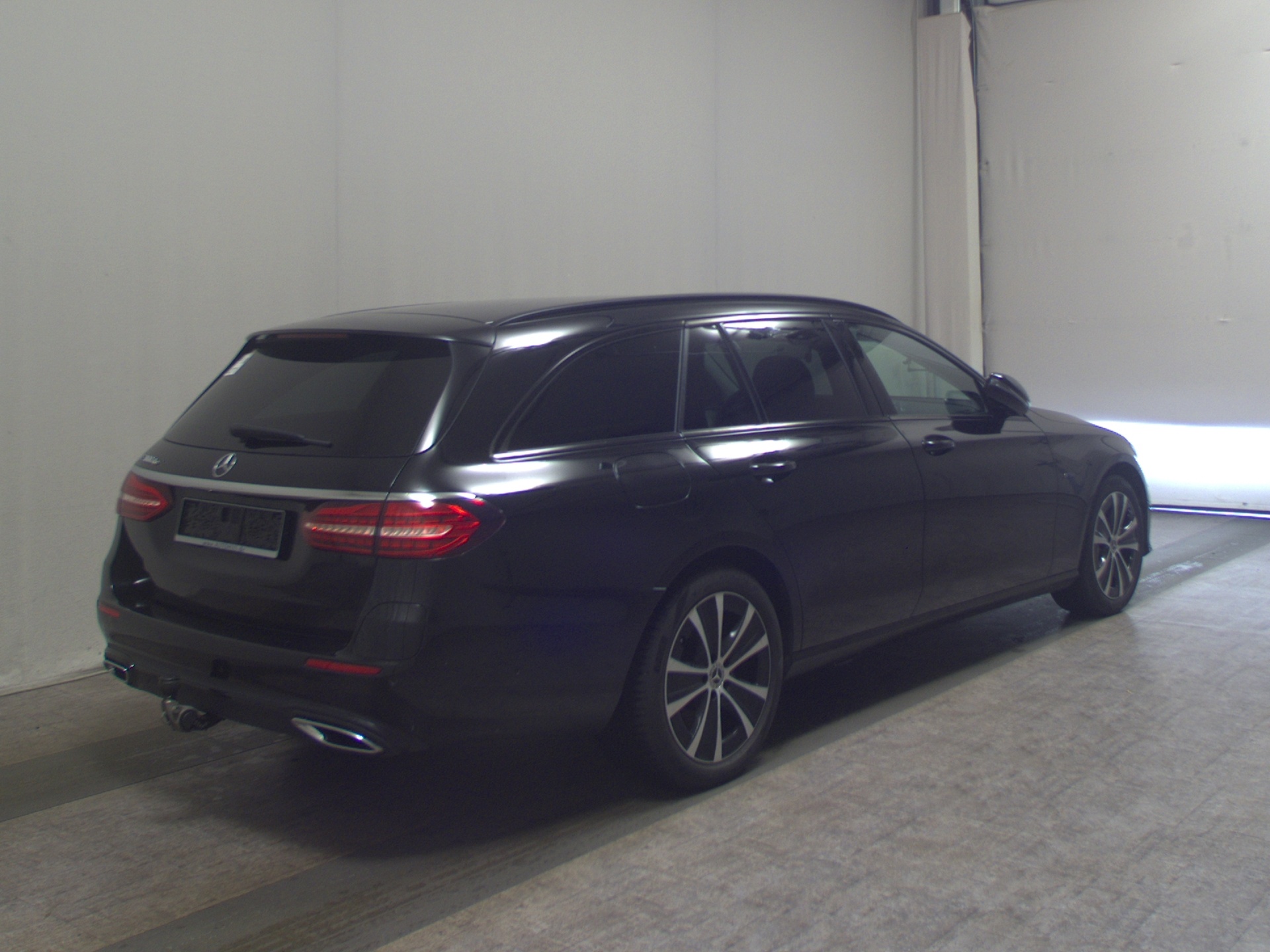 Mercedes-Benz E 300 T de Avantgarde Navi MB-LED Wide Burm. HuD 4