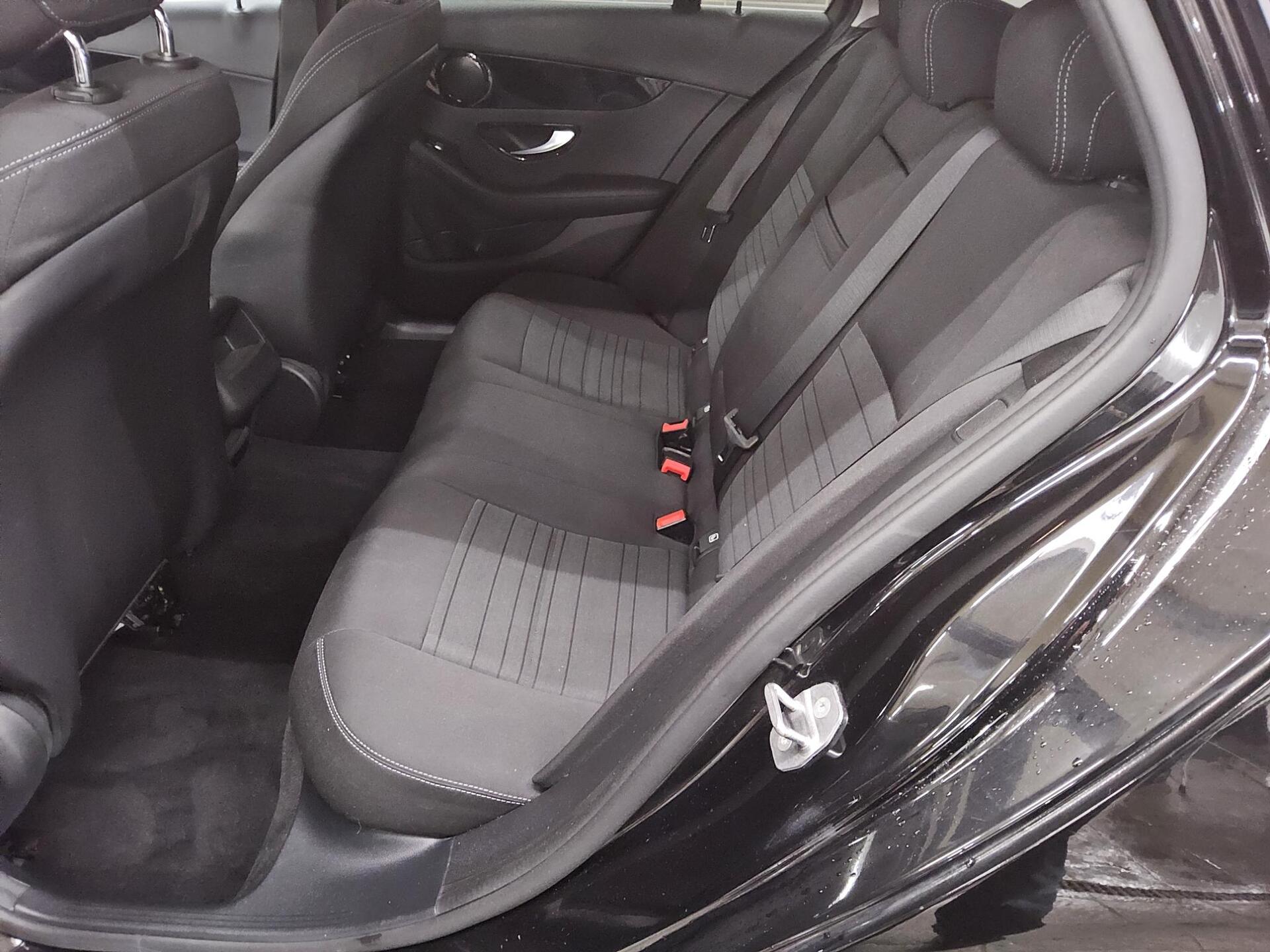 Mercedes-Benz C 180 T d Navi LED RFK AHK Shz 13