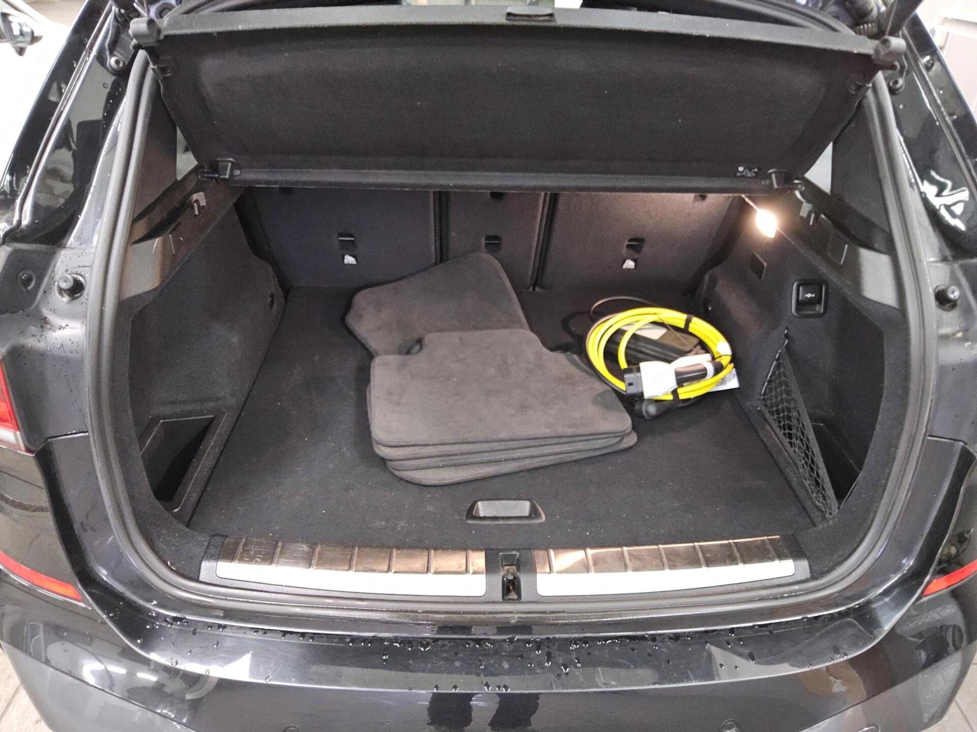 BMW X1 xDrive25e M-Sport T-Leder Navi LED AHK 11