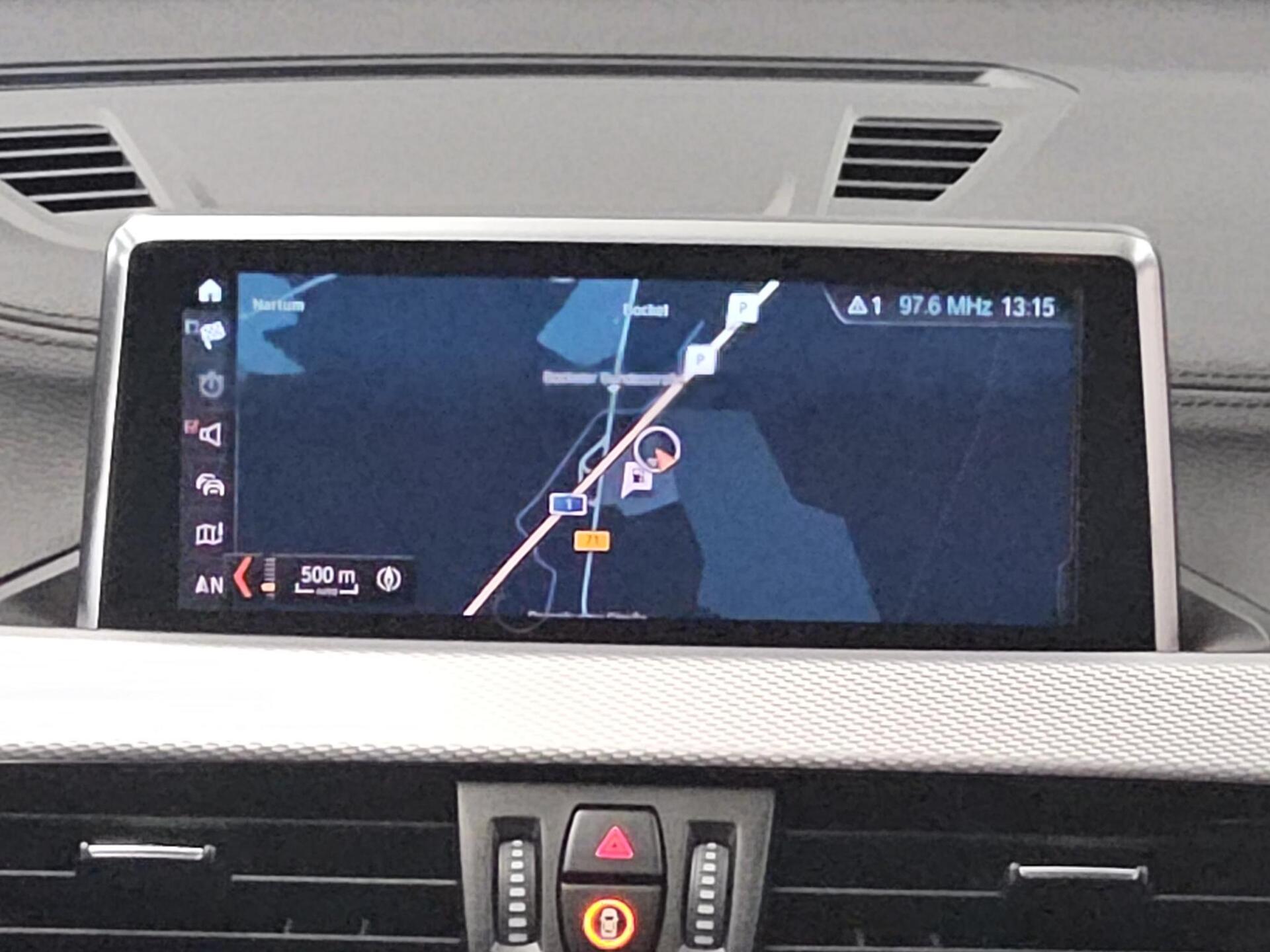 BMW X1 sDrive18d M-Sport Navi LED AHK ACC Shz PDC 7