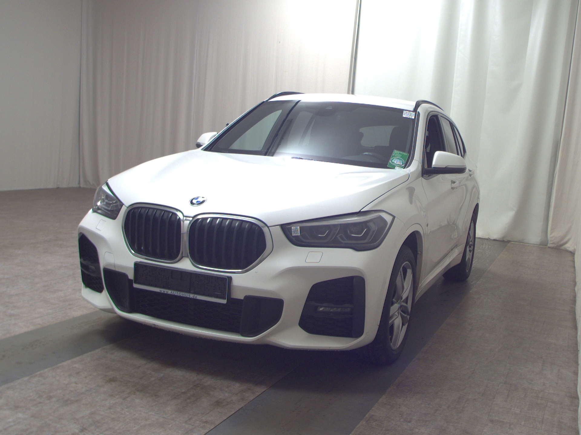 BMW X1 sDrive18d M-Sport Navi LED AHK ACC Shz PDC 2
