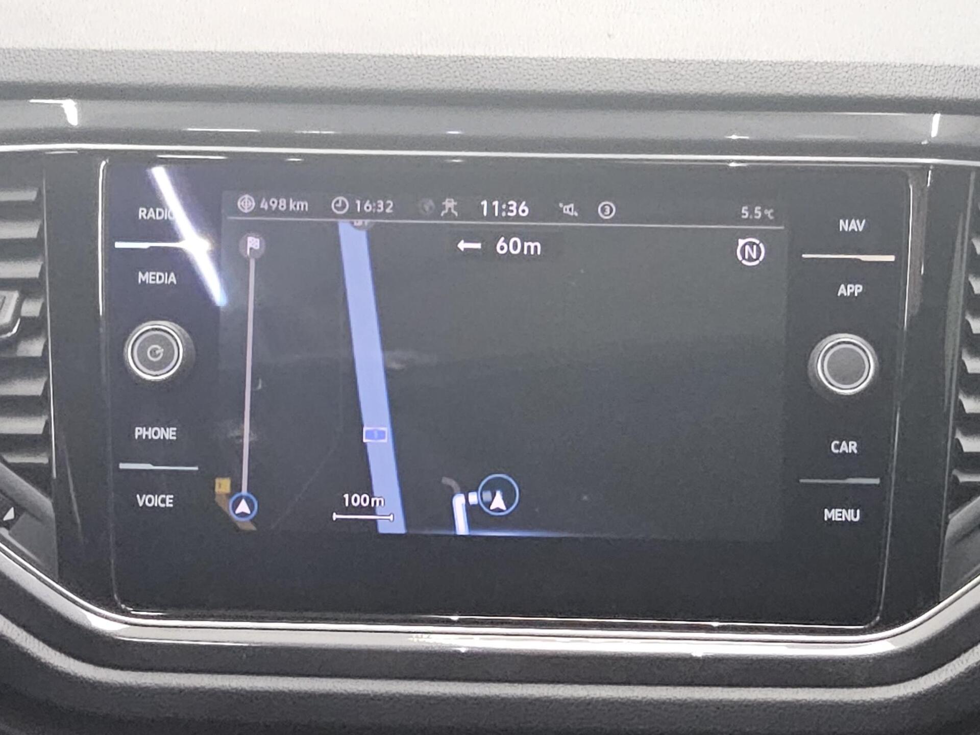 Volkswagen T-Roc 2.0 TDI Sport Navi LED Pano AHK Kamera SHZ 7