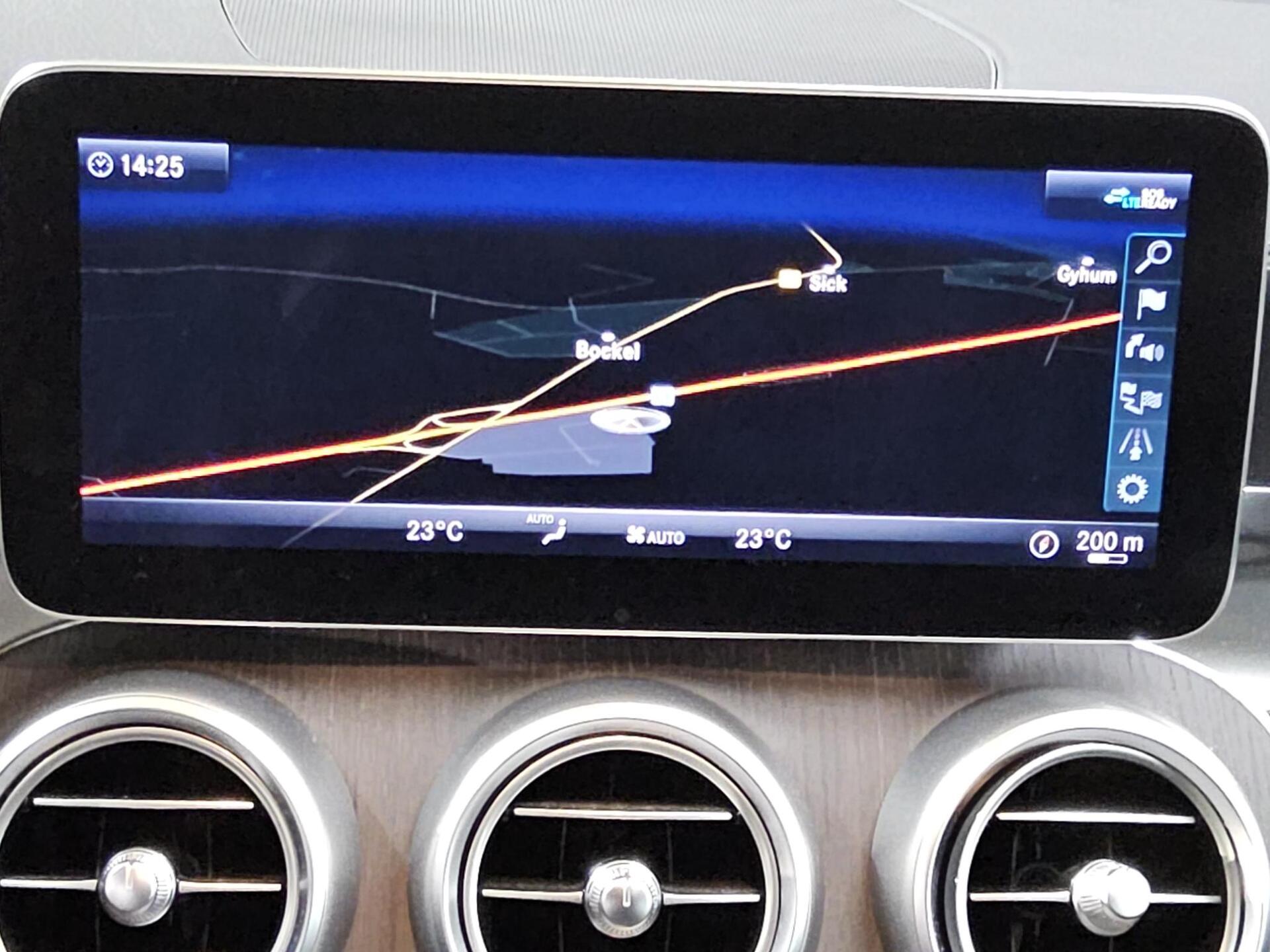 Mercedes-Benz C 300 T d Avantgarde Navi LED Panorama 7