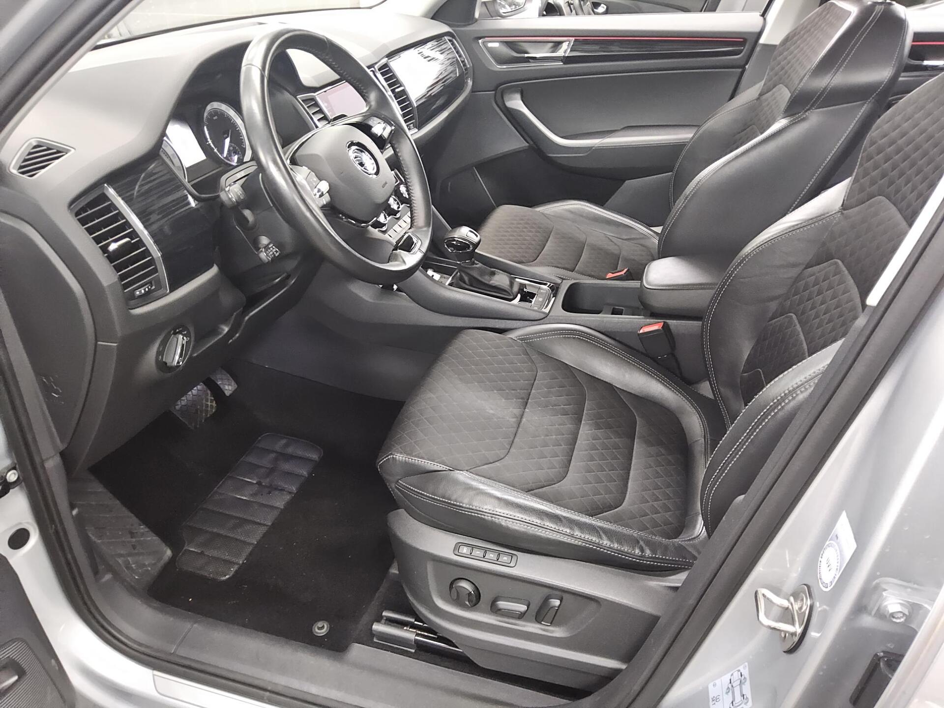 Skoda Kodiaq 2.0 TDI Style T-Leder Navi LED RFK ACC 8