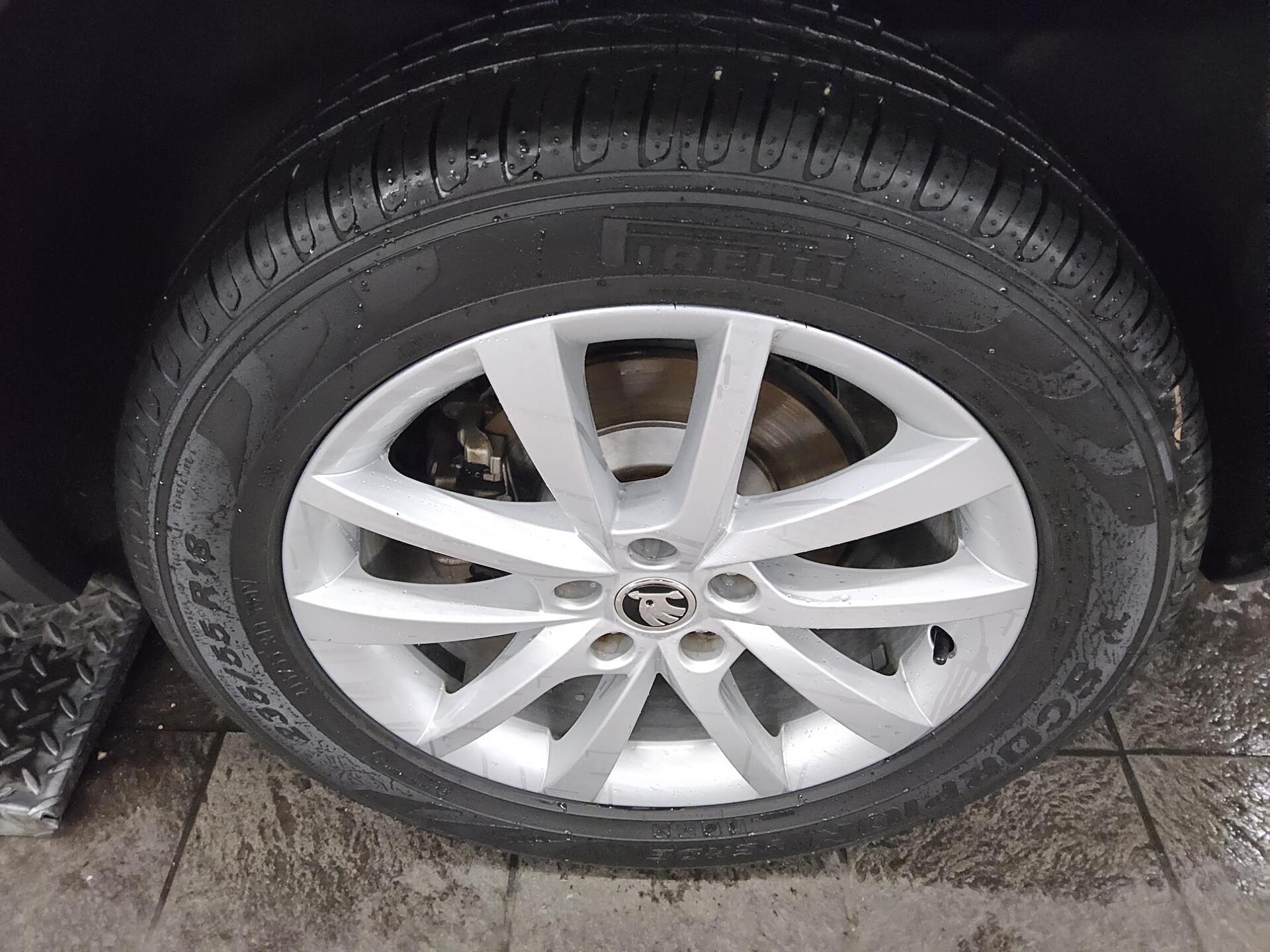 Skoda Kodiaq 2.0 TDI Style T-Leder Navi LED RFK ACC 10