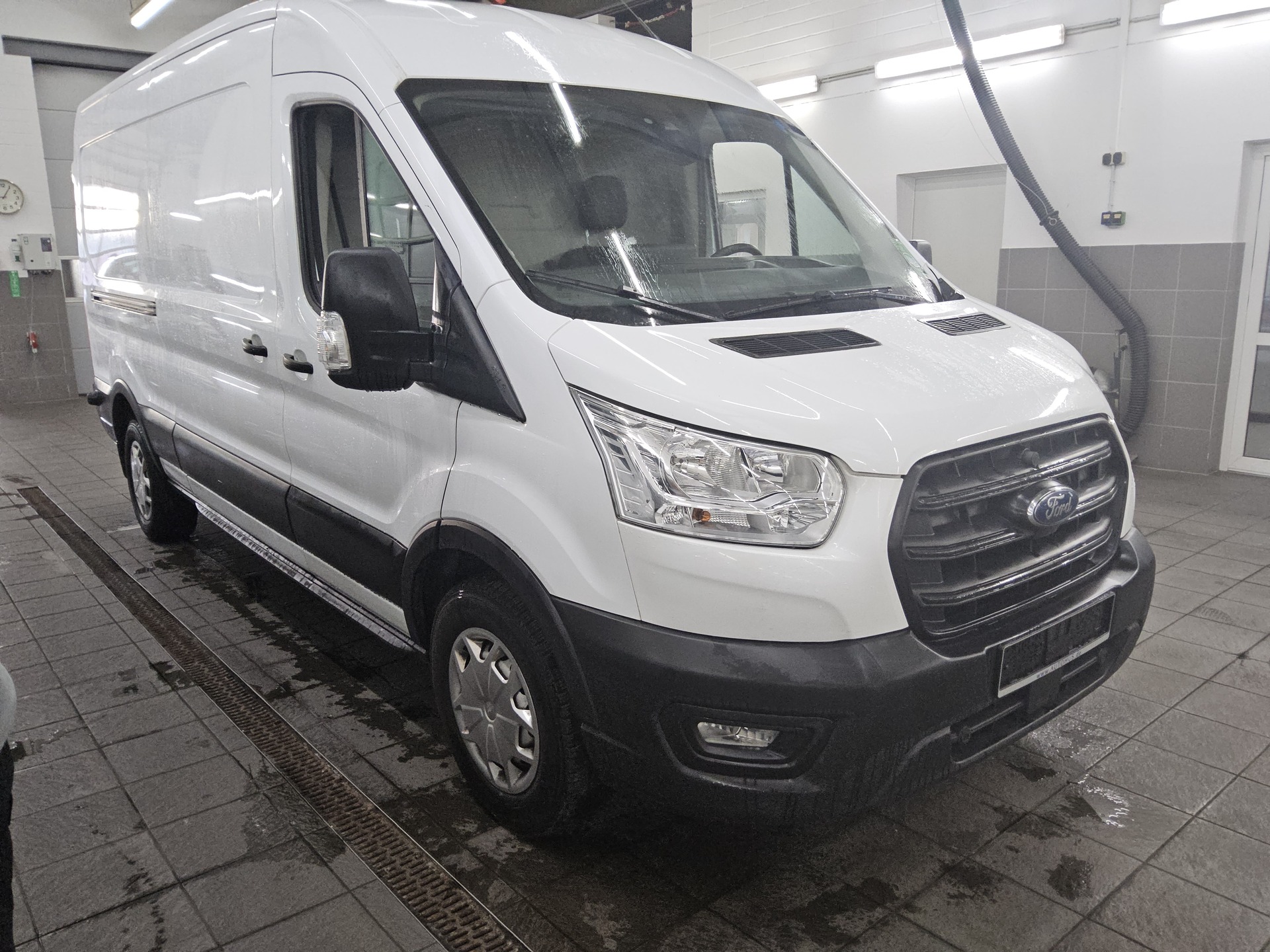 Ford Transit FT 350 2.0 TDCi L3 Navi Regale Klima 3