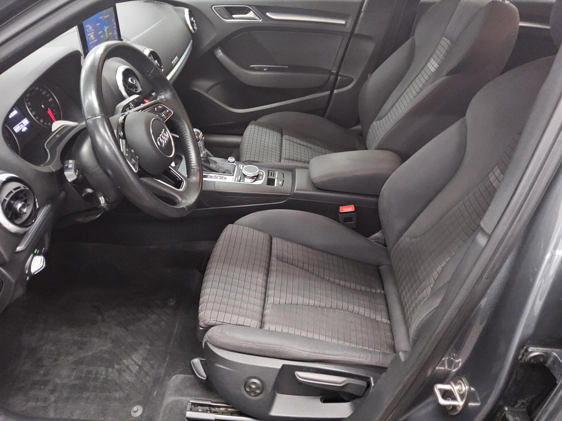 Audi A3 Sportback 40 TDI Qu. sport Navi+ Xenon Sound 8