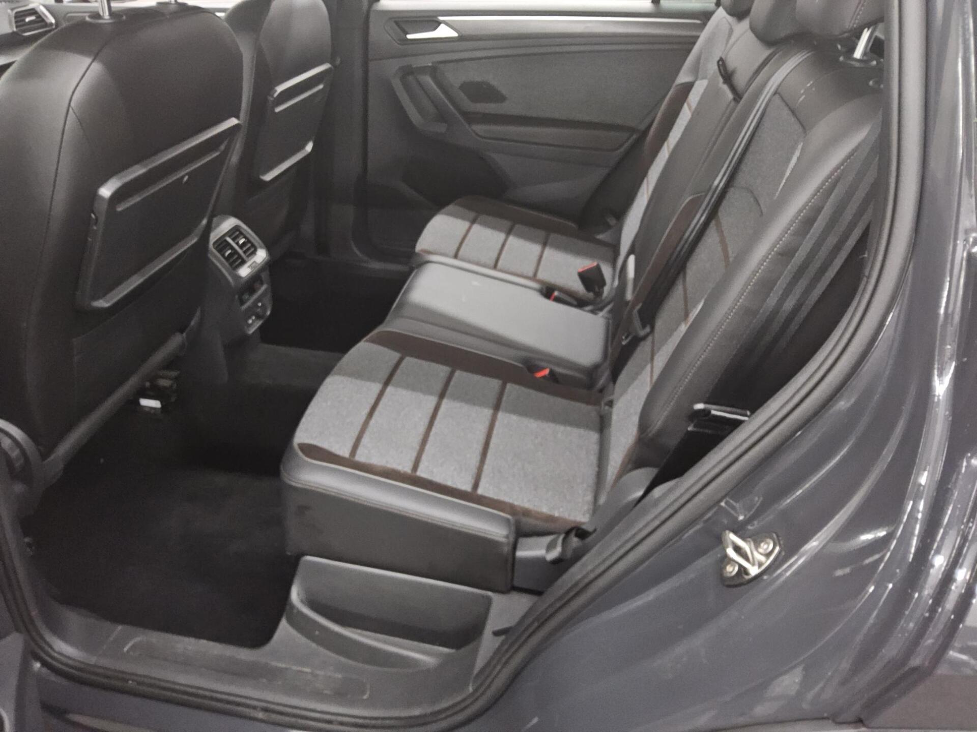 Seat Tarraco 1.5 TSI Xcellence T-Leder LED vc AHK RFK 13