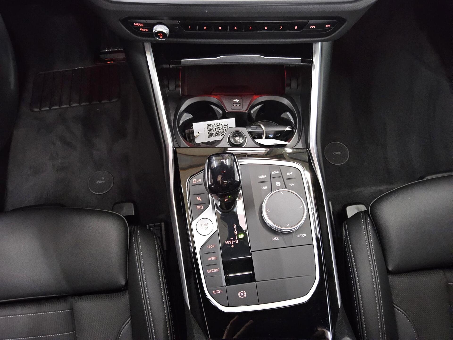 BMW 330e Touring Sport-Line Navi Laser LC-Pro Pano 6