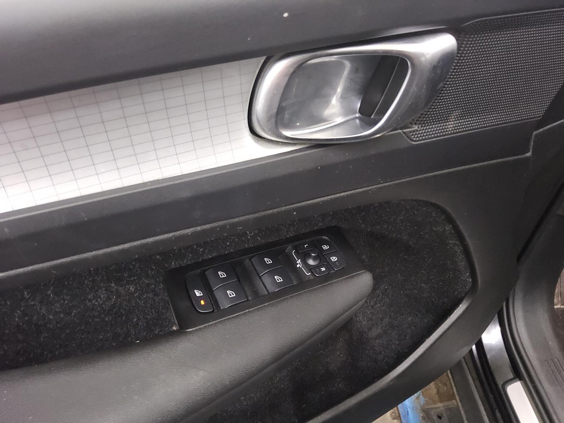 Volvo XC40 T4 Recharge Inscription Navi LED RfK Shz 10