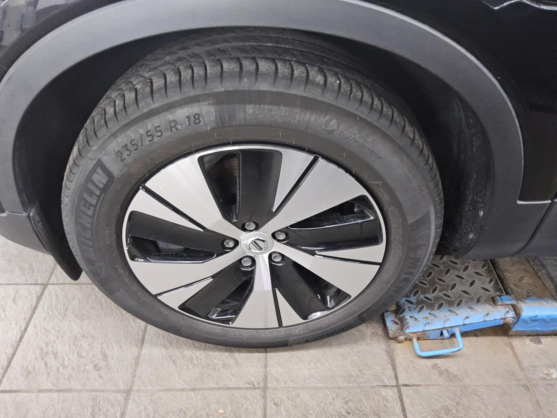 Volvo XC40 T4 Recharge Inscription Navi LED RfK Shz 11