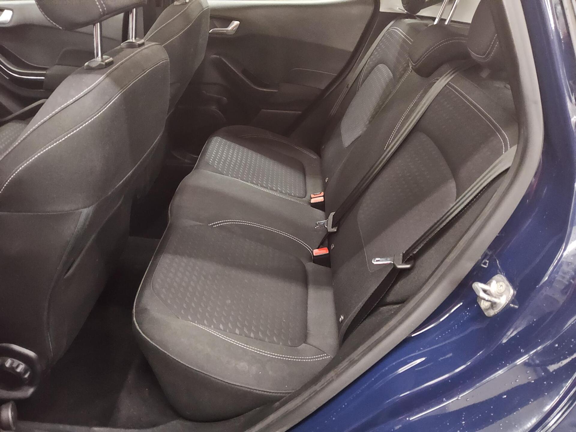 Ford Fiesta 1.0 EB Titanium PDC SHZ Klima 13