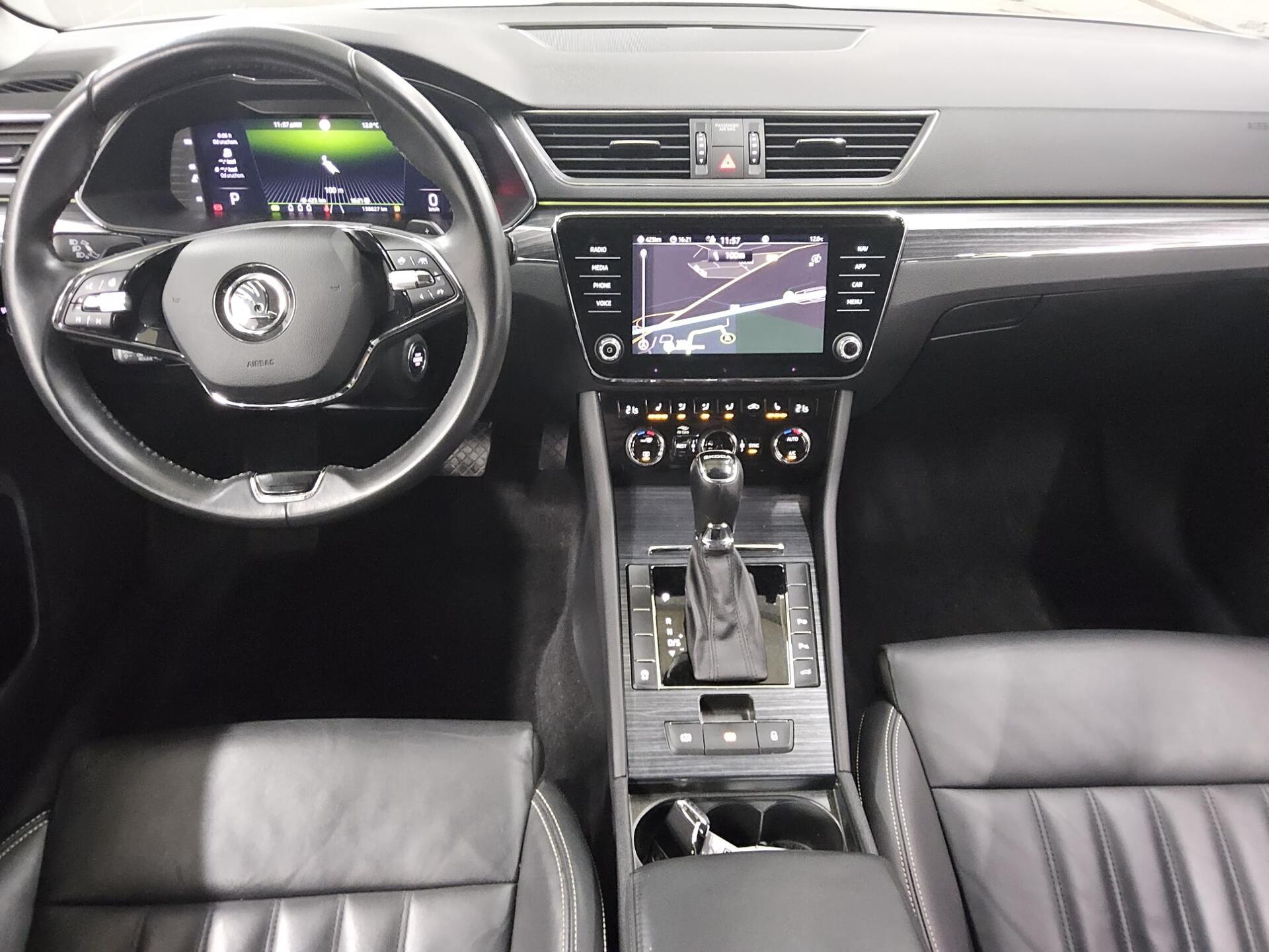 Skoda Superb Kombi 2.0 TDI Style Leder Navi LED vc AHK 5