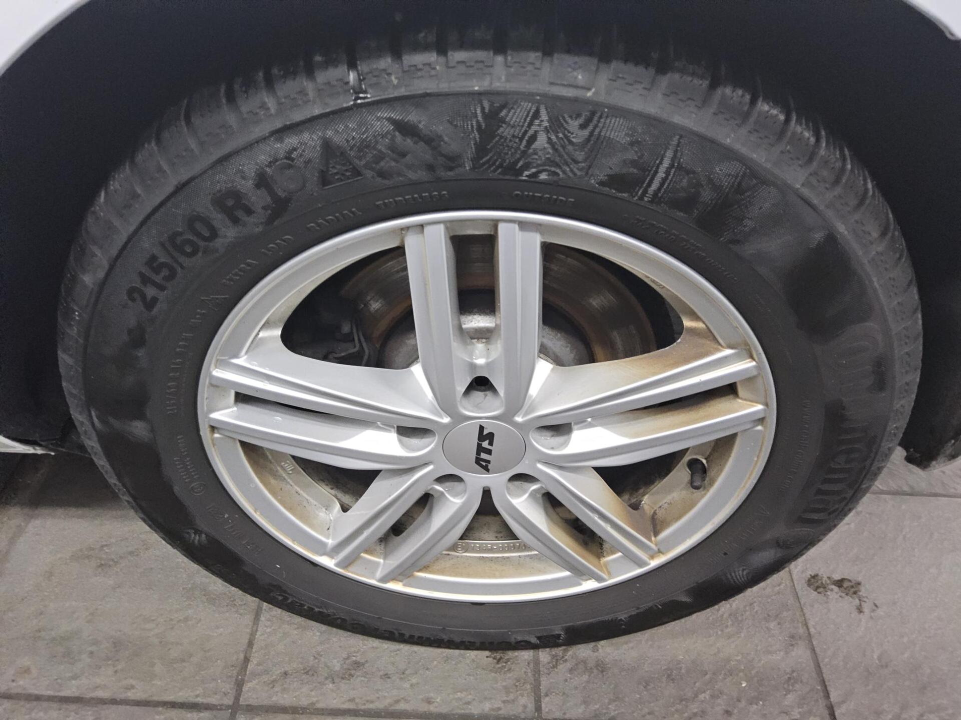 Skoda Superb Kombi 2.0 TDI Style Leder Navi LED vc AHK 11