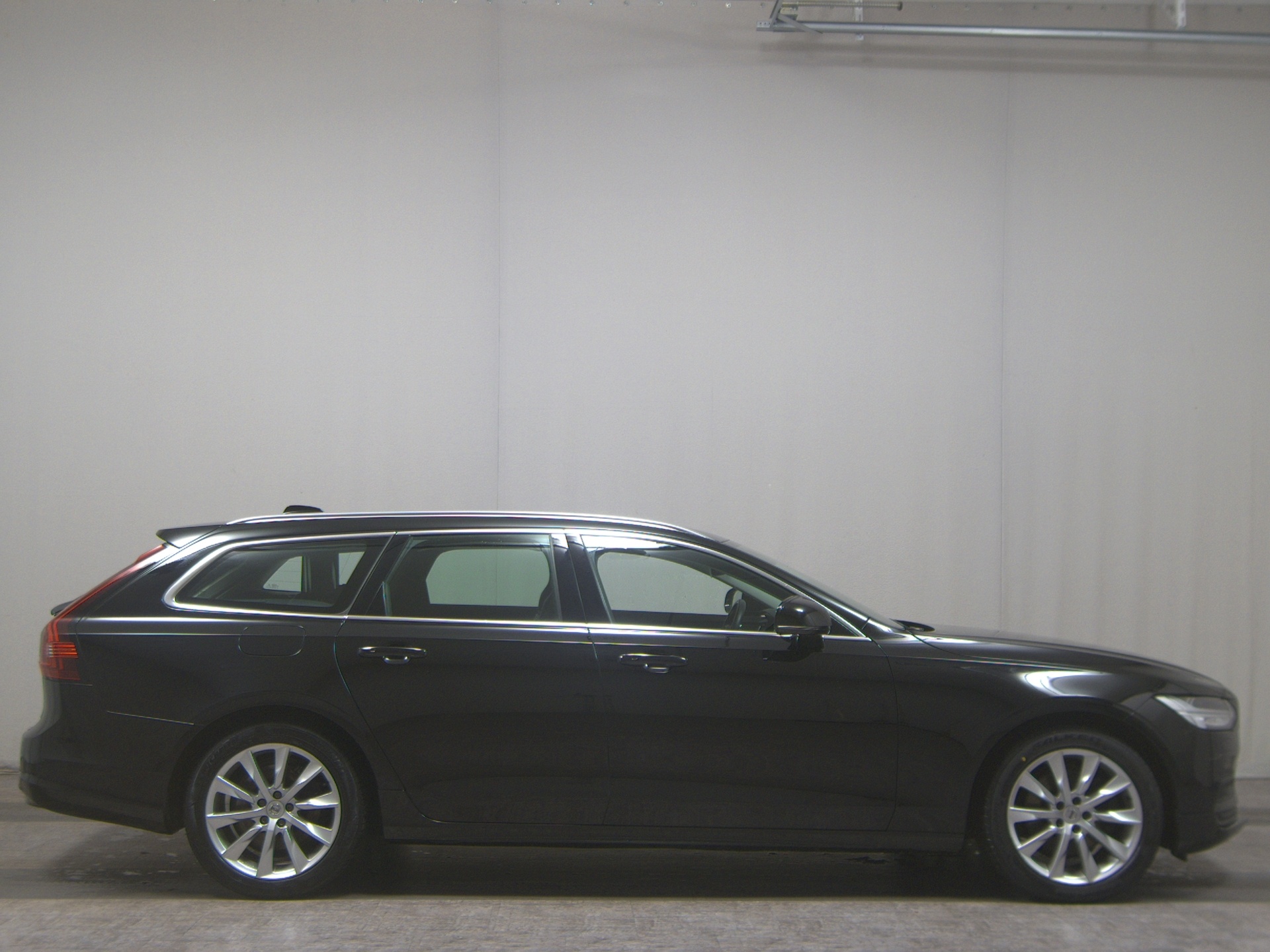 Volvo V90 B4 Momentum Pro Leder Navi LED GSD RFK