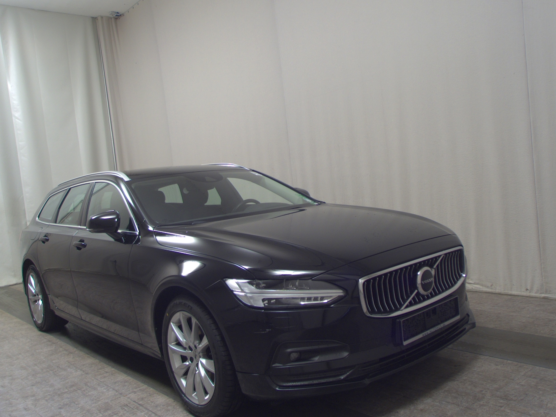 Volvo V90 B4 Momentum Pro Leder Navi LED GSD RFK 3