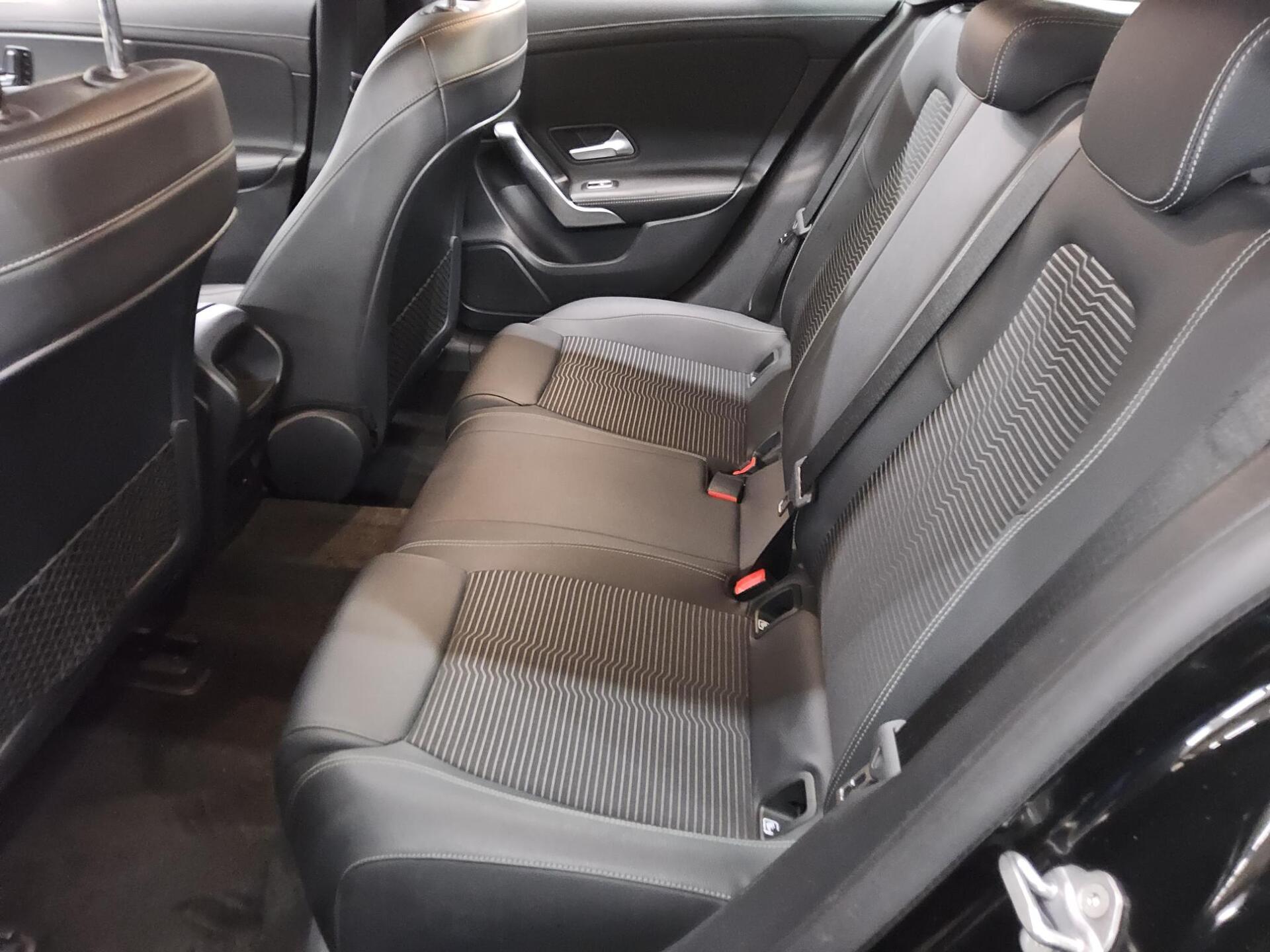 Mercedes-Benz CLA 220 SB d 4M Progressive Navi LED Memory 13