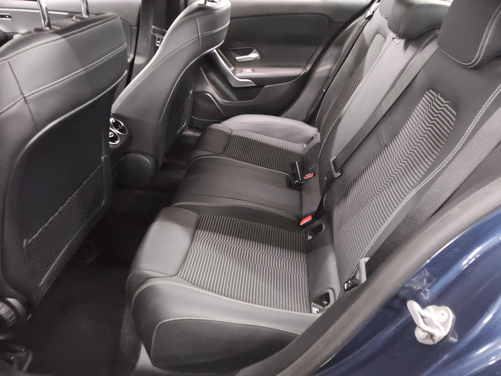 Mercedes-Benz A 200 Lim. d Progressive Navi LED RfK Distr.+ 13