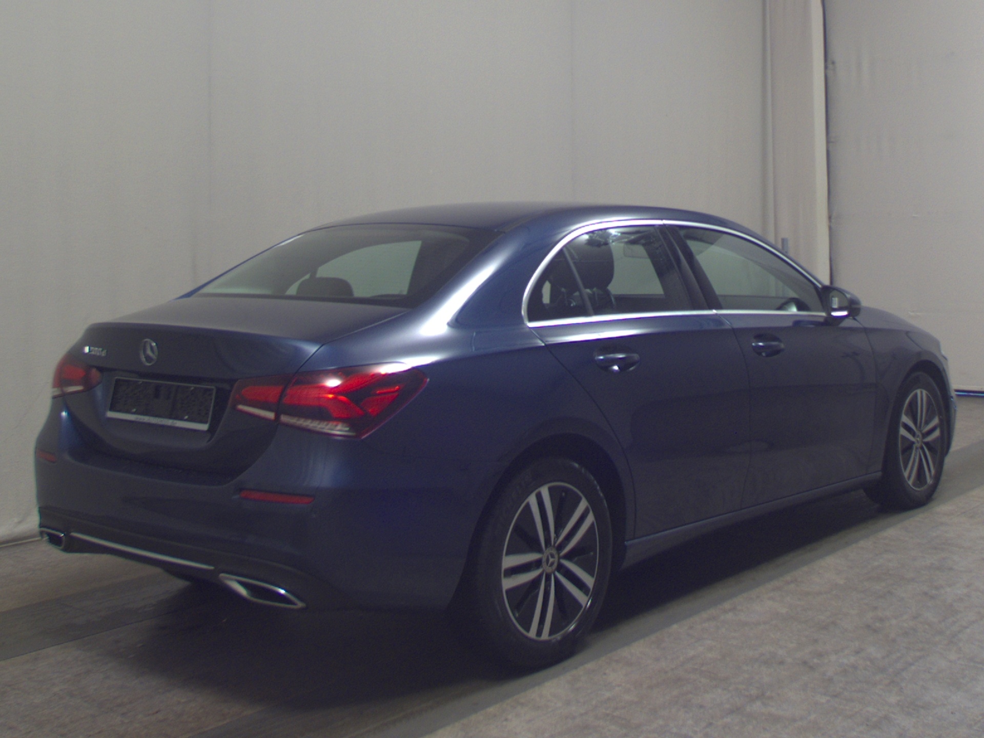 Mercedes-Benz A 200 Lim. d Progressive Navi LED RfK Distr.+ 4