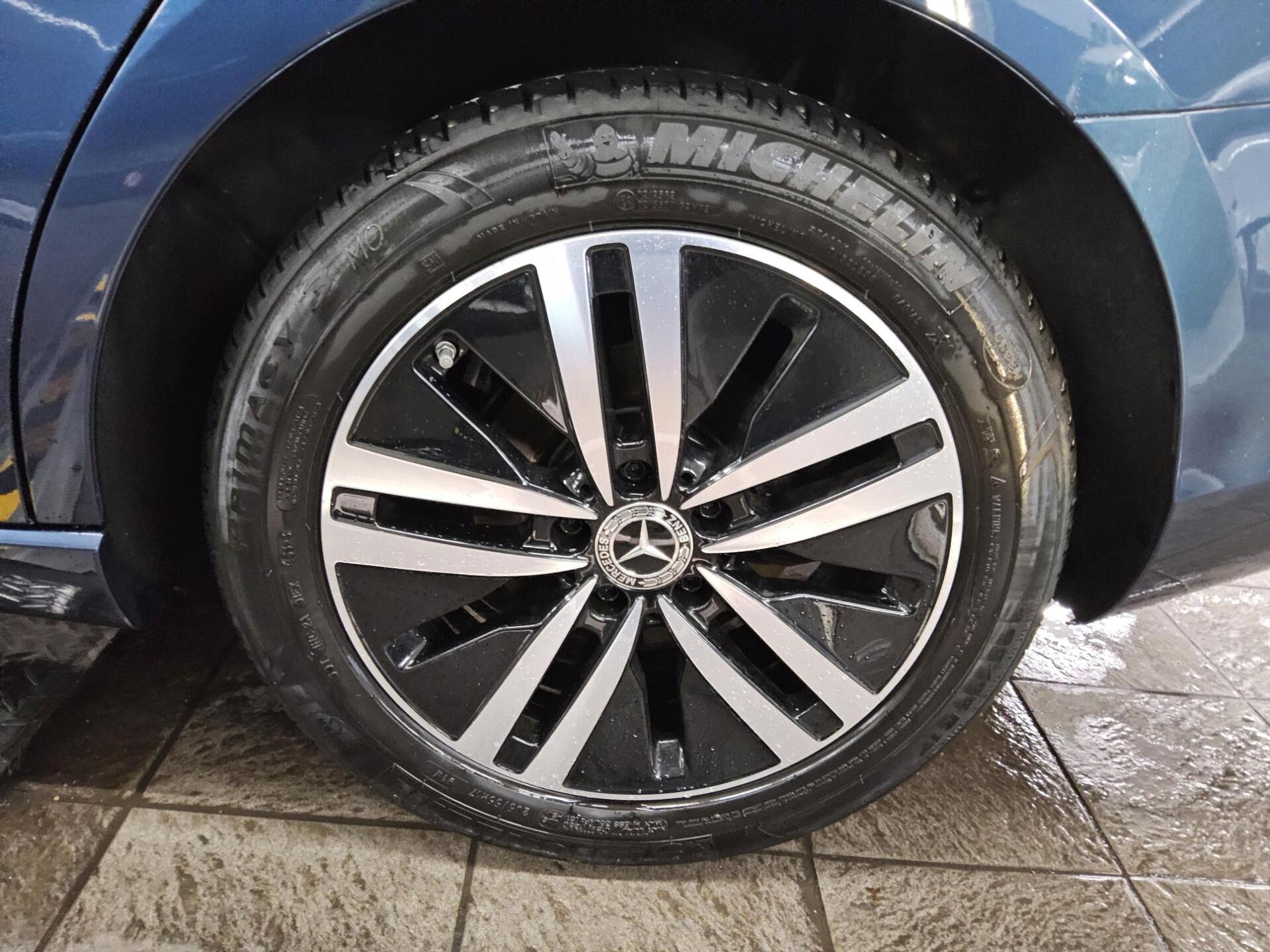 Mercedes-Benz A 200 Lim. d Progressive Navi LED RfK Distr.+ 11