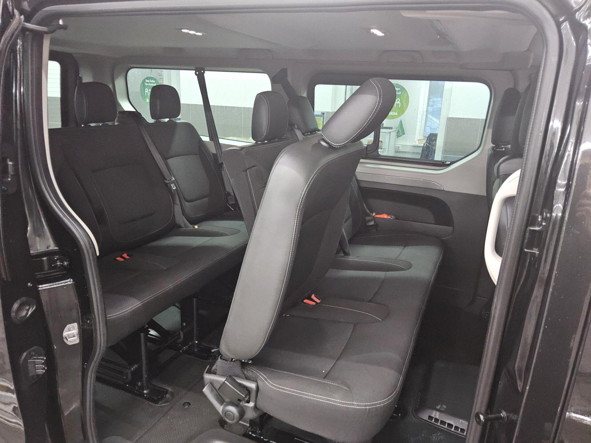 Renault Trafic 2.0 dCi Life L2H1 9-Sitze Navi LED RFK 12