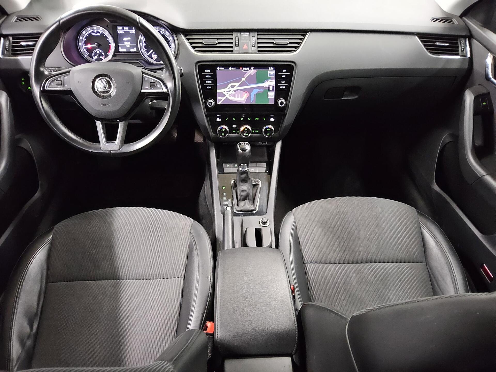 Skoda Octavia Kombi 2.0 TDI Style T-Leder Navi Shz 5