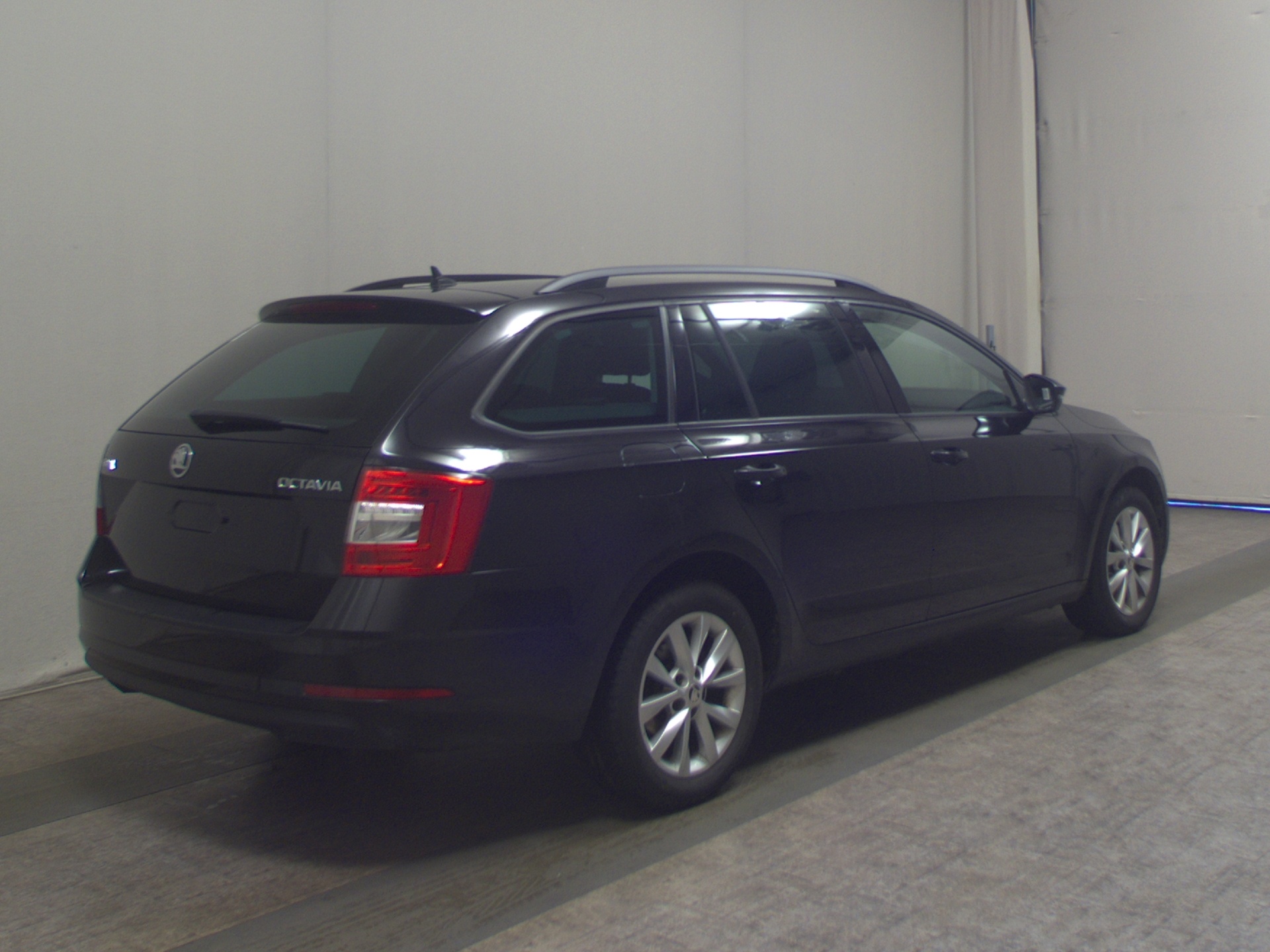 Skoda Octavia Kombi 2.0 TDI Style T-Leder Navi Shz 4