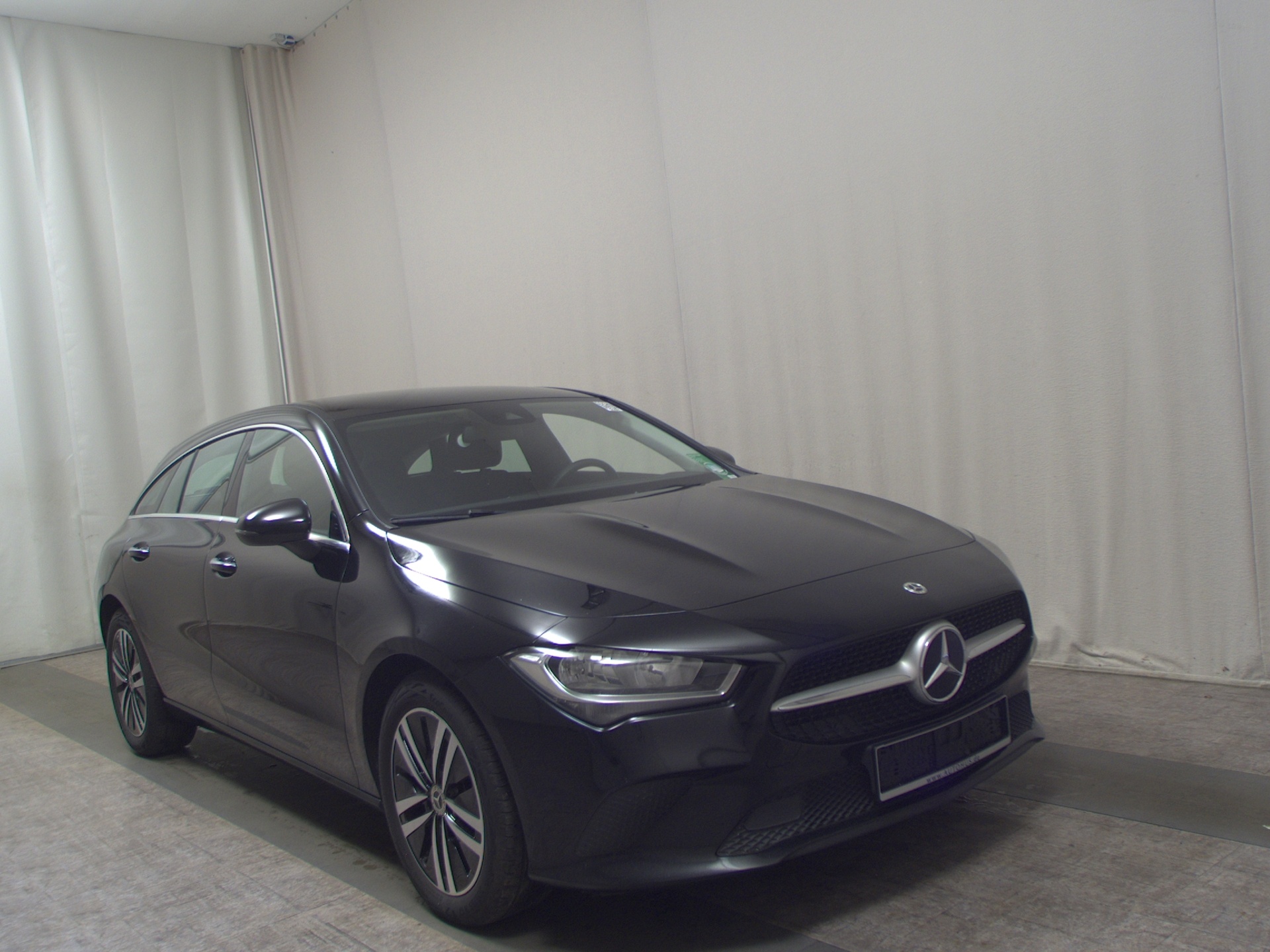 Mercedes-Benz CLA 180 SB d Navi MBUX RfK Shz Tempomat 3