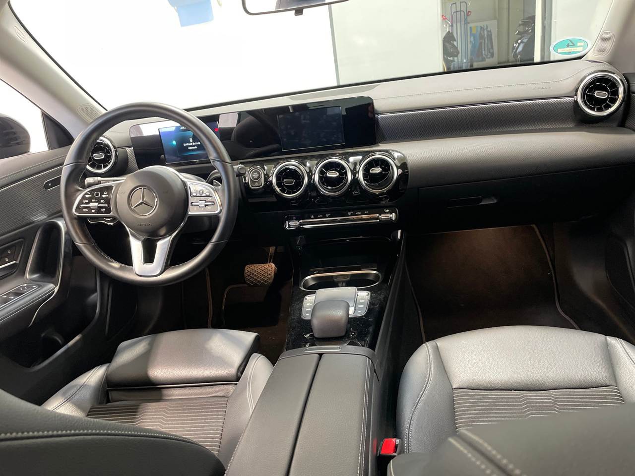 Mercedes-Benz CLA 200 SB d Progressive NAVI KLIMAAUT LED SHZ PDC 5