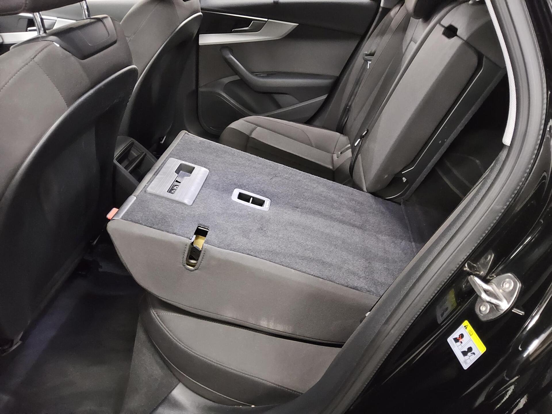 Audi A4 Avant 35 TDI advanced Navi LED ACC PDC SHZ 12