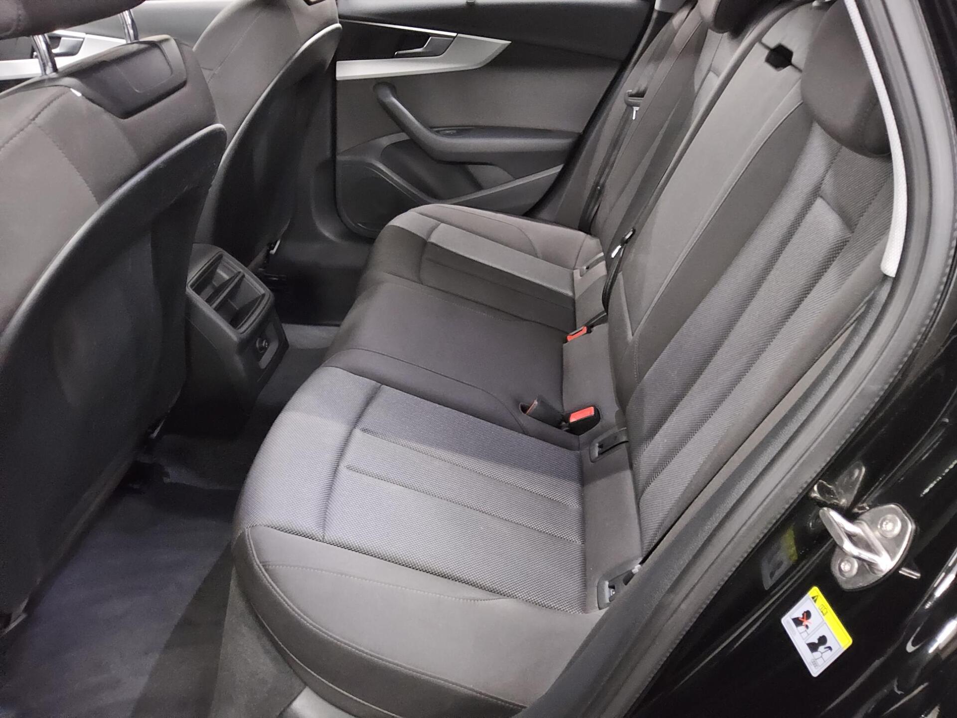 Audi A4 Avant 35 TDI advanced Navi LED ACC PDC SHZ 13