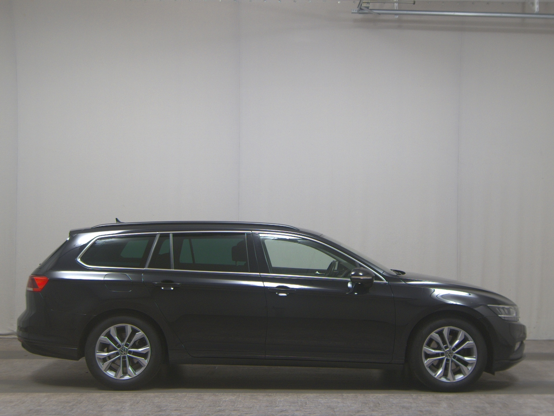 Volkswagen Passat Var. 2.0 TDI Business Navi LED ACC RFK