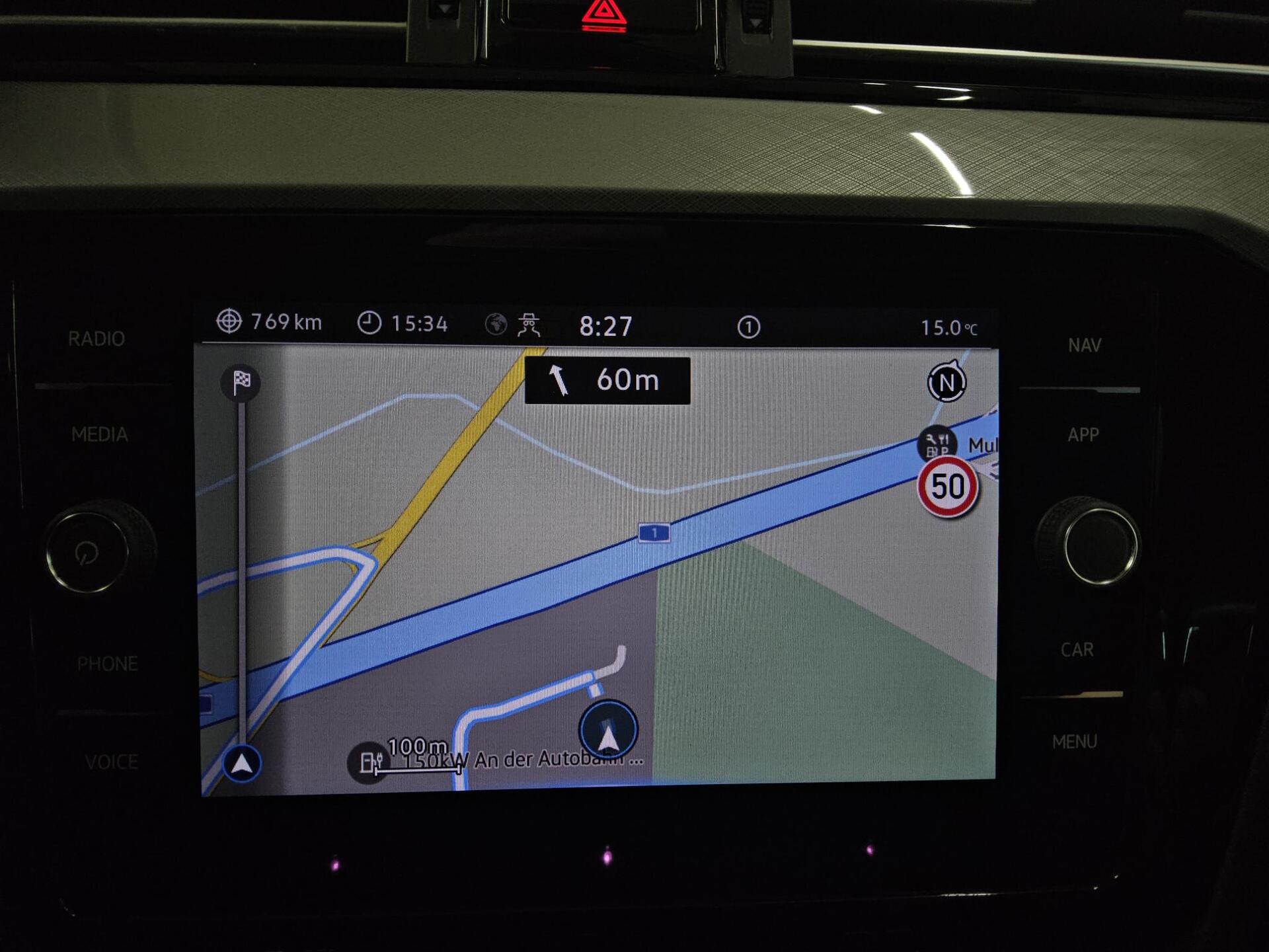 Volkswagen Passat Var. 2.0 TDI Business Navi LED ACC RFK 7