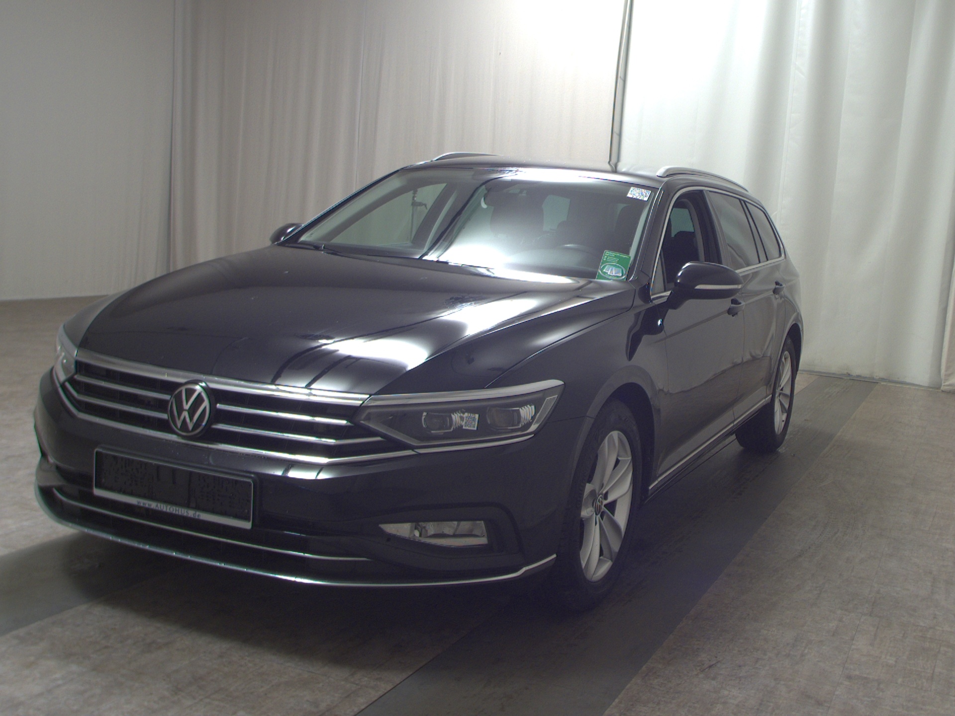 Volkswagen Passat Var. 2.0 TDI Elegance Navi IQ.Light RFK 2