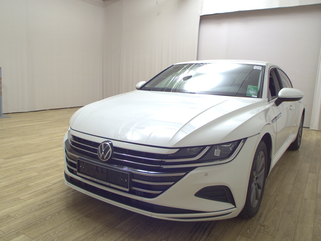 Volkswagen Arteon 2.0 TDI Navi LED AID ACC PDC 2