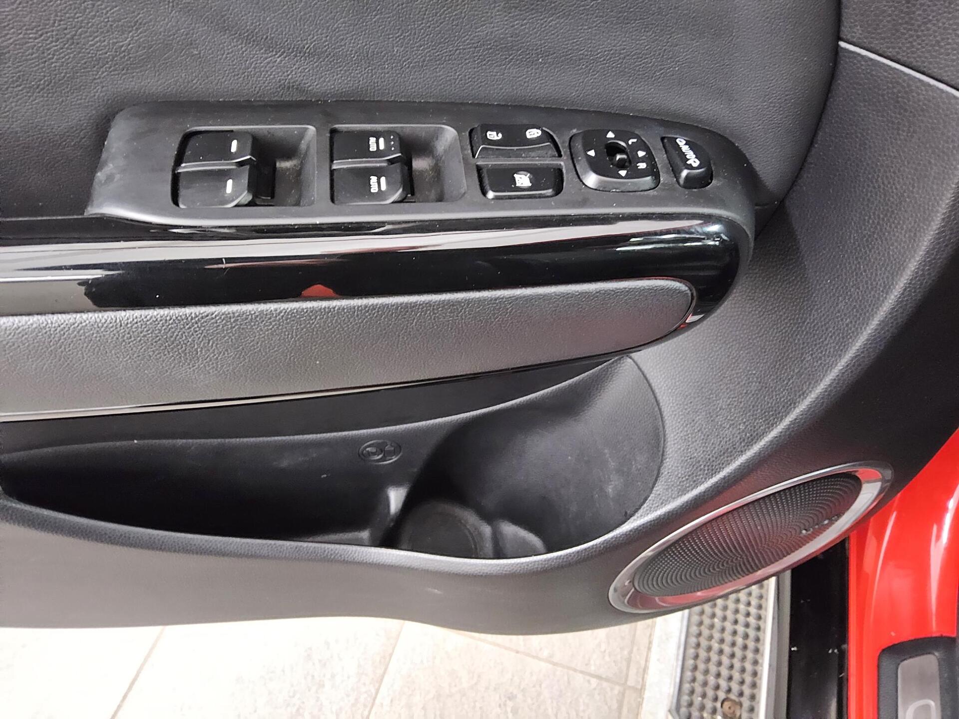 Kia Soul 1.6 CRDI Navi Xenon RfK Pano Sound Tempomat 9