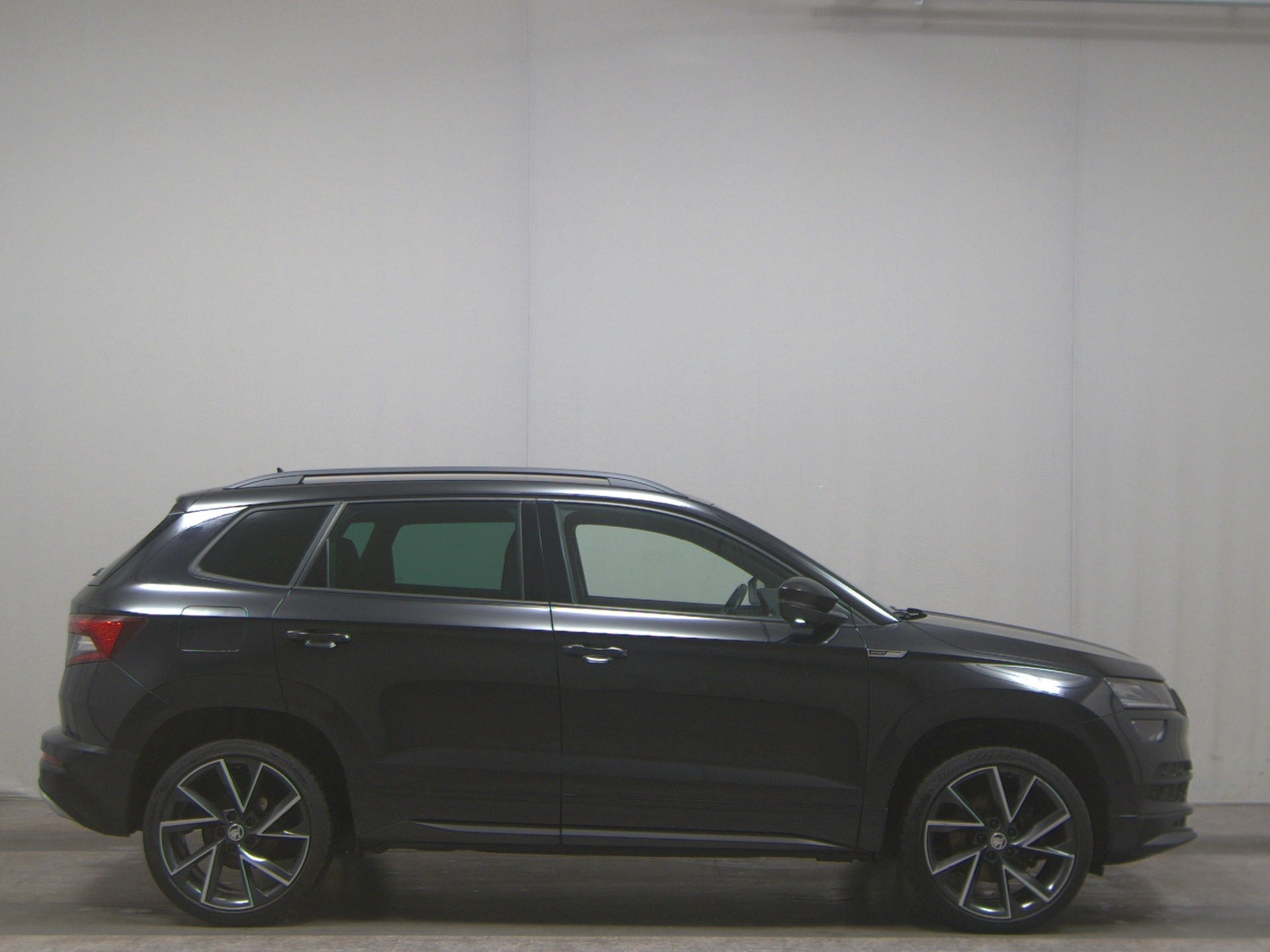 Skoda Karoq 1.5 TSI SportLine Navi vc AHK RFK LED StHz