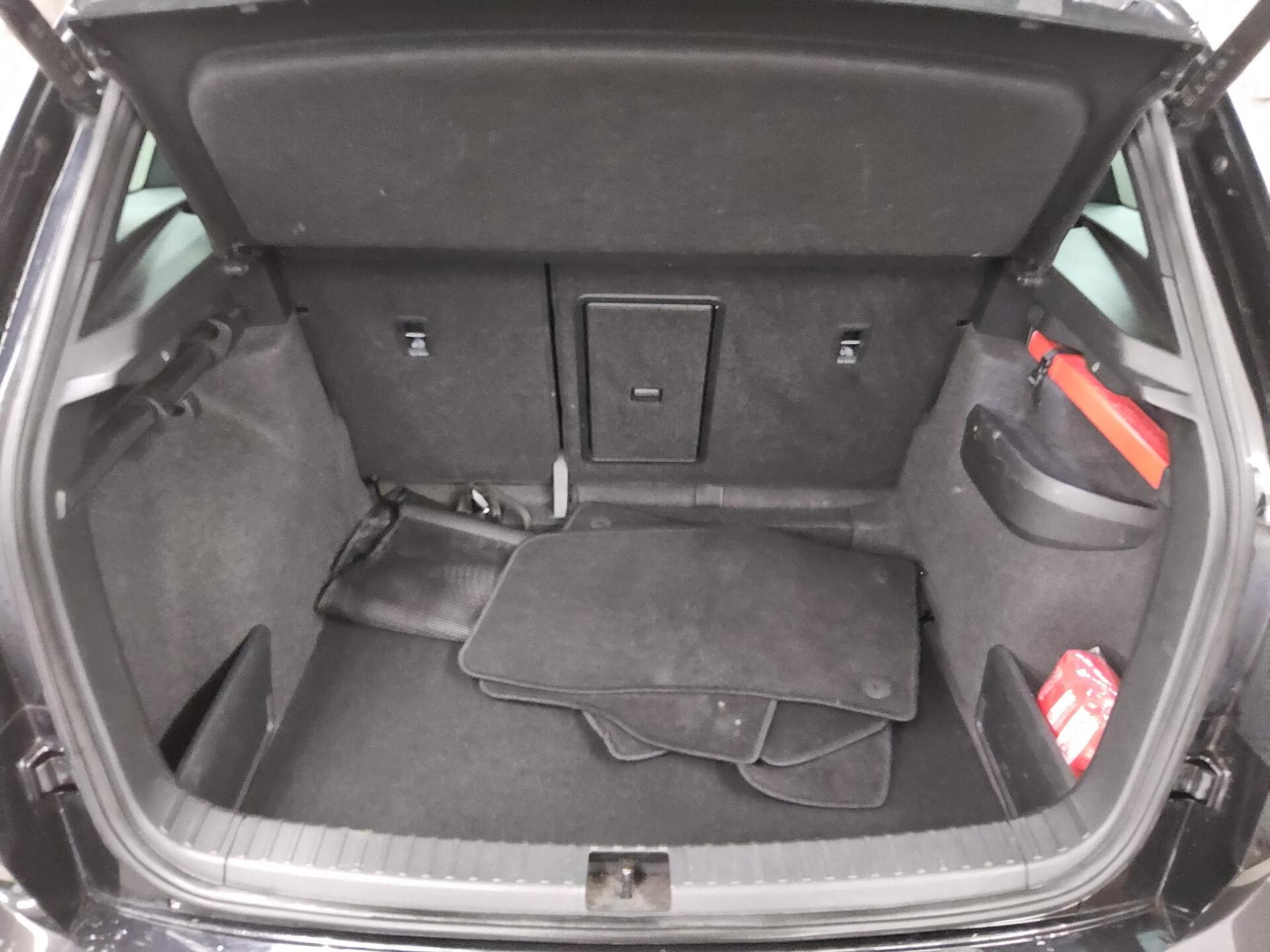 Skoda Karoq 1.5 TSI SportLine Navi vc AHK RFK LED StHz 13