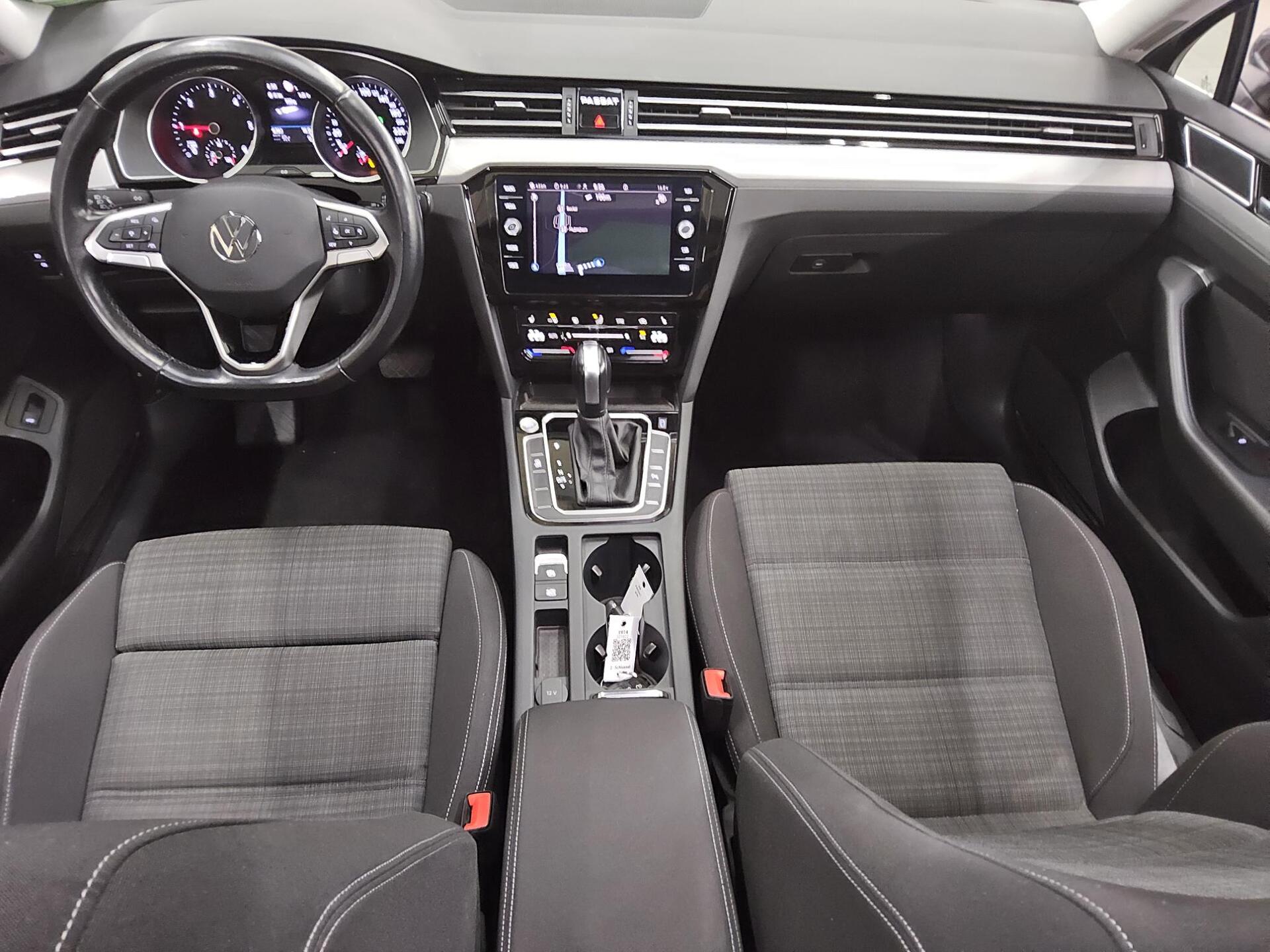 Volkswagen Passat Var. 2.0 TDI Business Navi LED Pano AHK 5