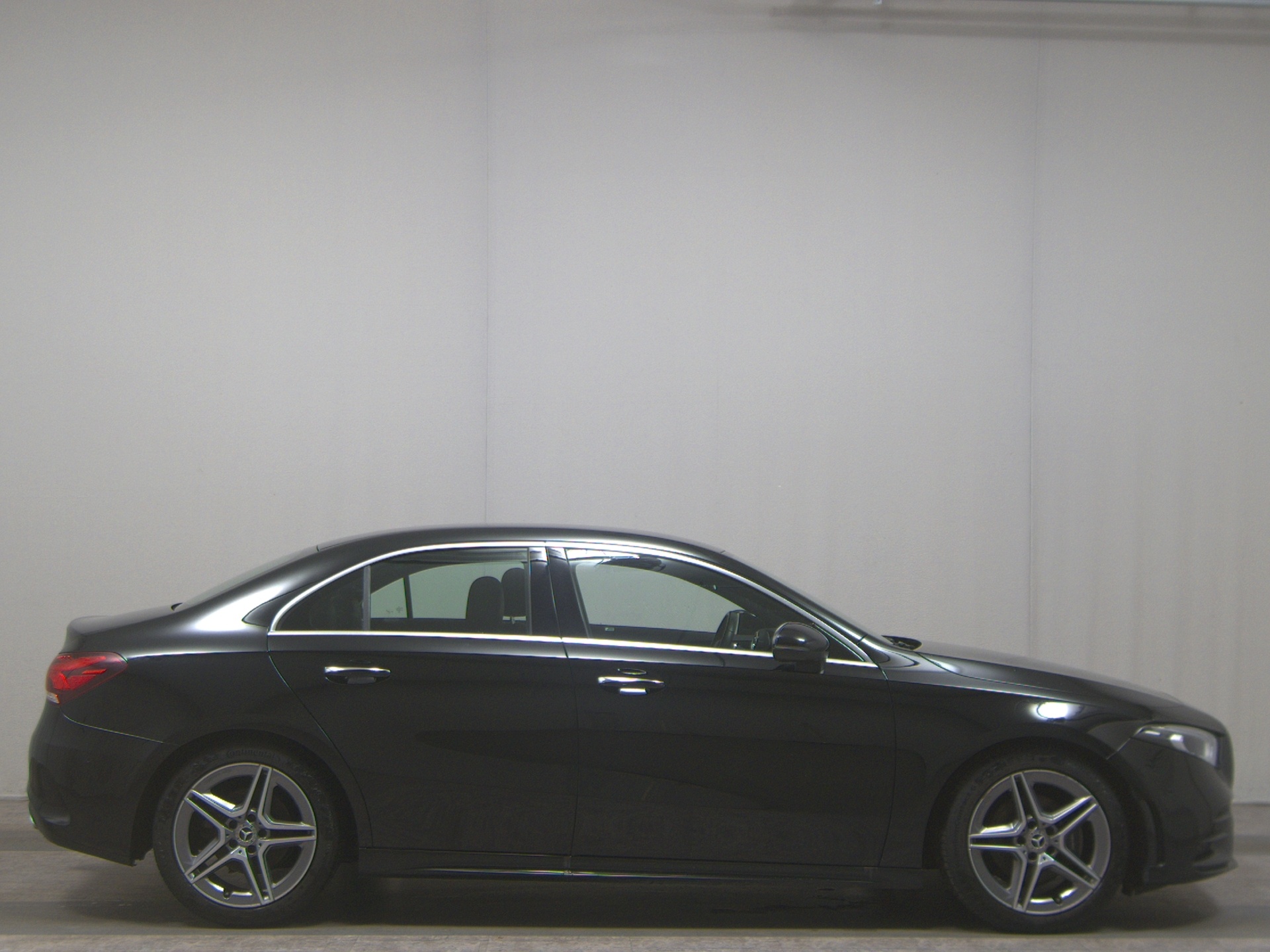 Mercedes-Benz A 200 Lim. AMG-Line Navi LED MBUX+ Kamera AHK